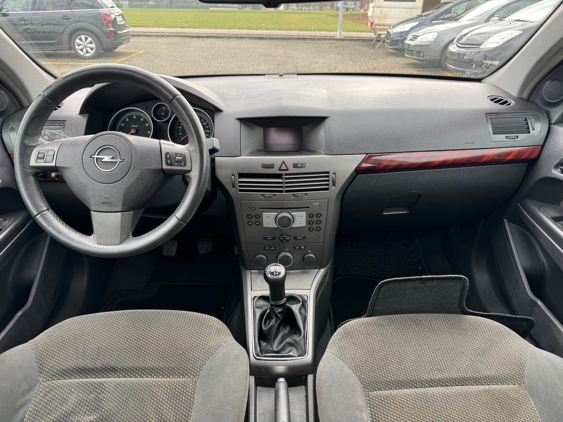OPEL Astra 1.8i 16V Cosmo-image-8