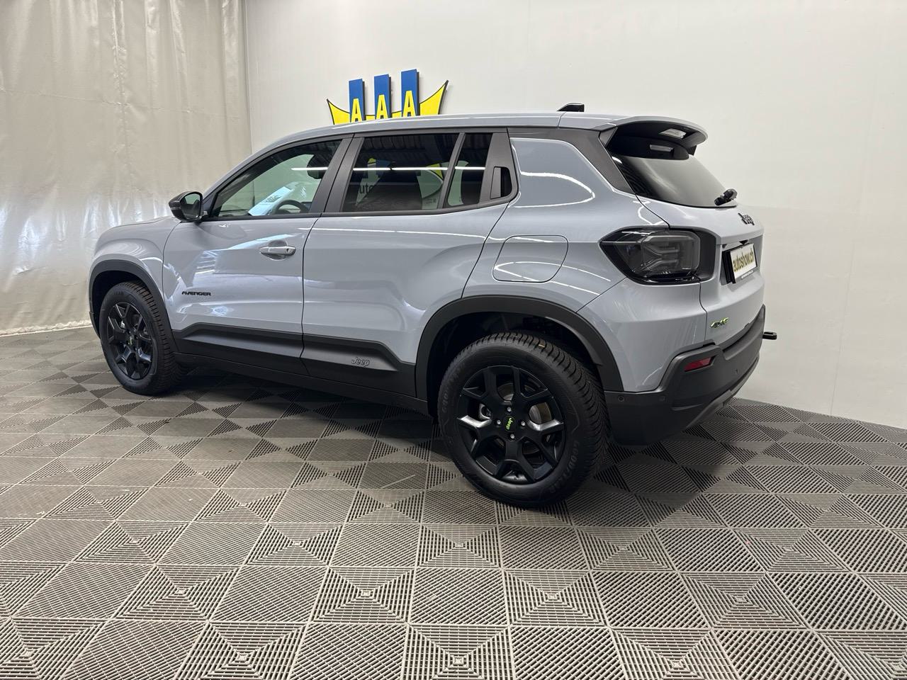 JEEP Avenger 1.2 Turbo MHEV Overland Sky 4xe-showroom-element-1