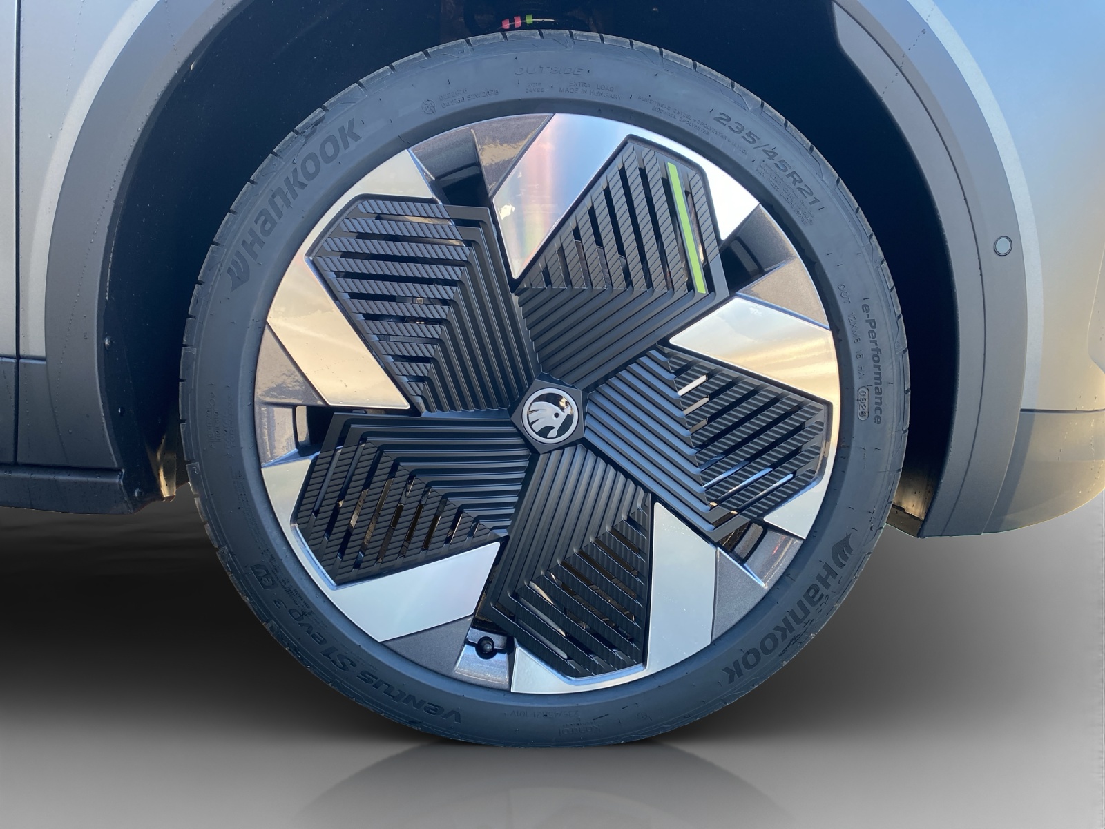 SKODA Elroq RS Matt Edition 4x4-image-15
