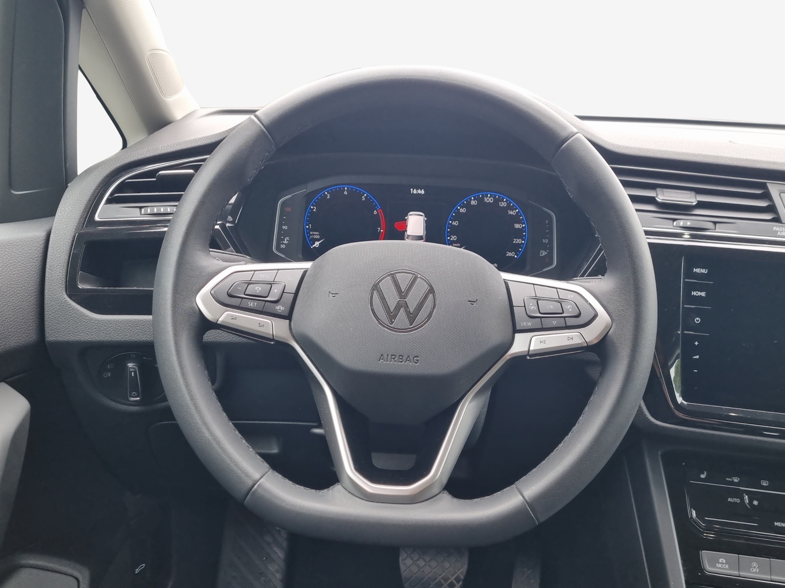VW Touran 1.5 TSI EVO Highline DSG-image-9