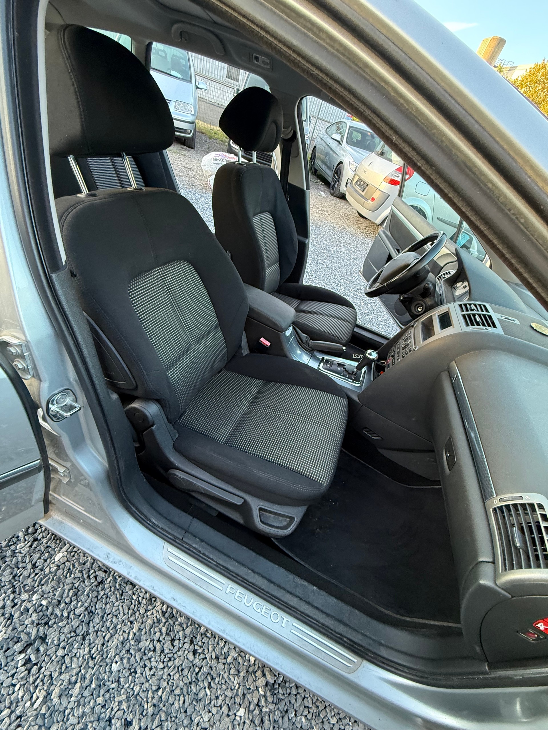 PEUGEOT 407 SW 2.0 SR Selection-image-10
