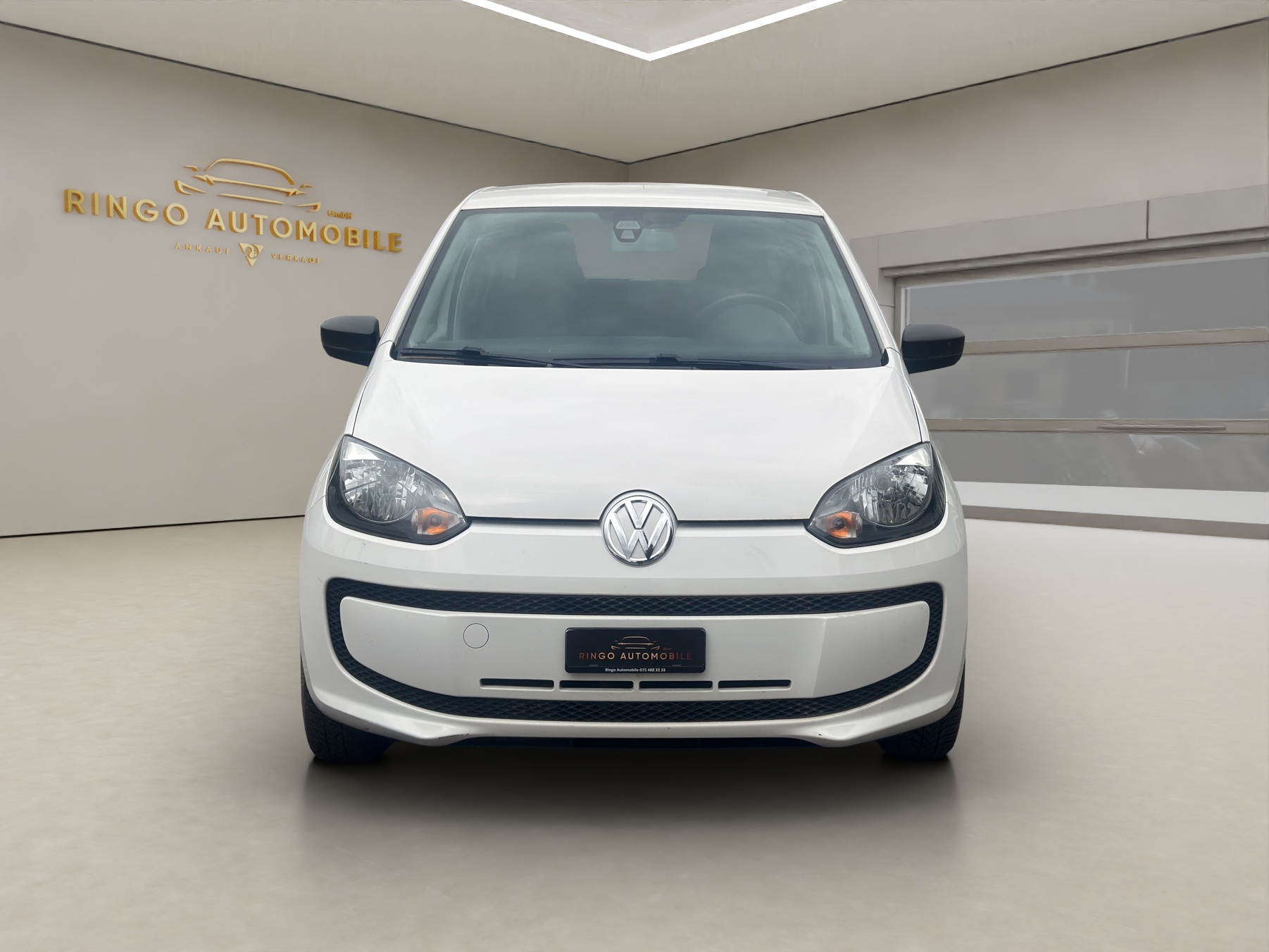 VW Up 1.0 white up Art on Ice-showroom-element-1