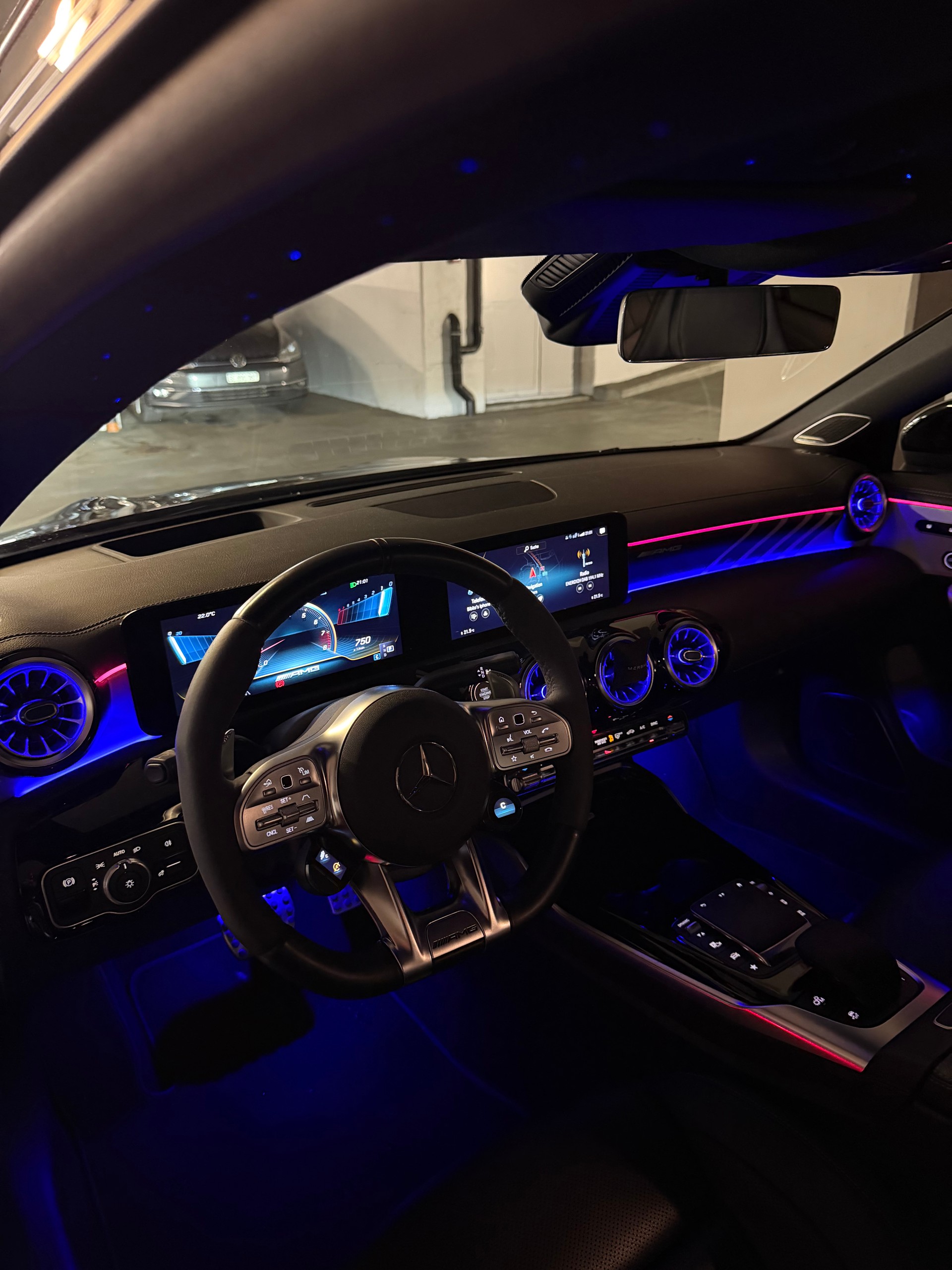 MERCEDES-BENZ CLA 45 S AMG 4matic+ *CH Fahrzeug* *Werksgarantie* *Schalensitze* *Panorama* *Sternehimmel*-image-5
