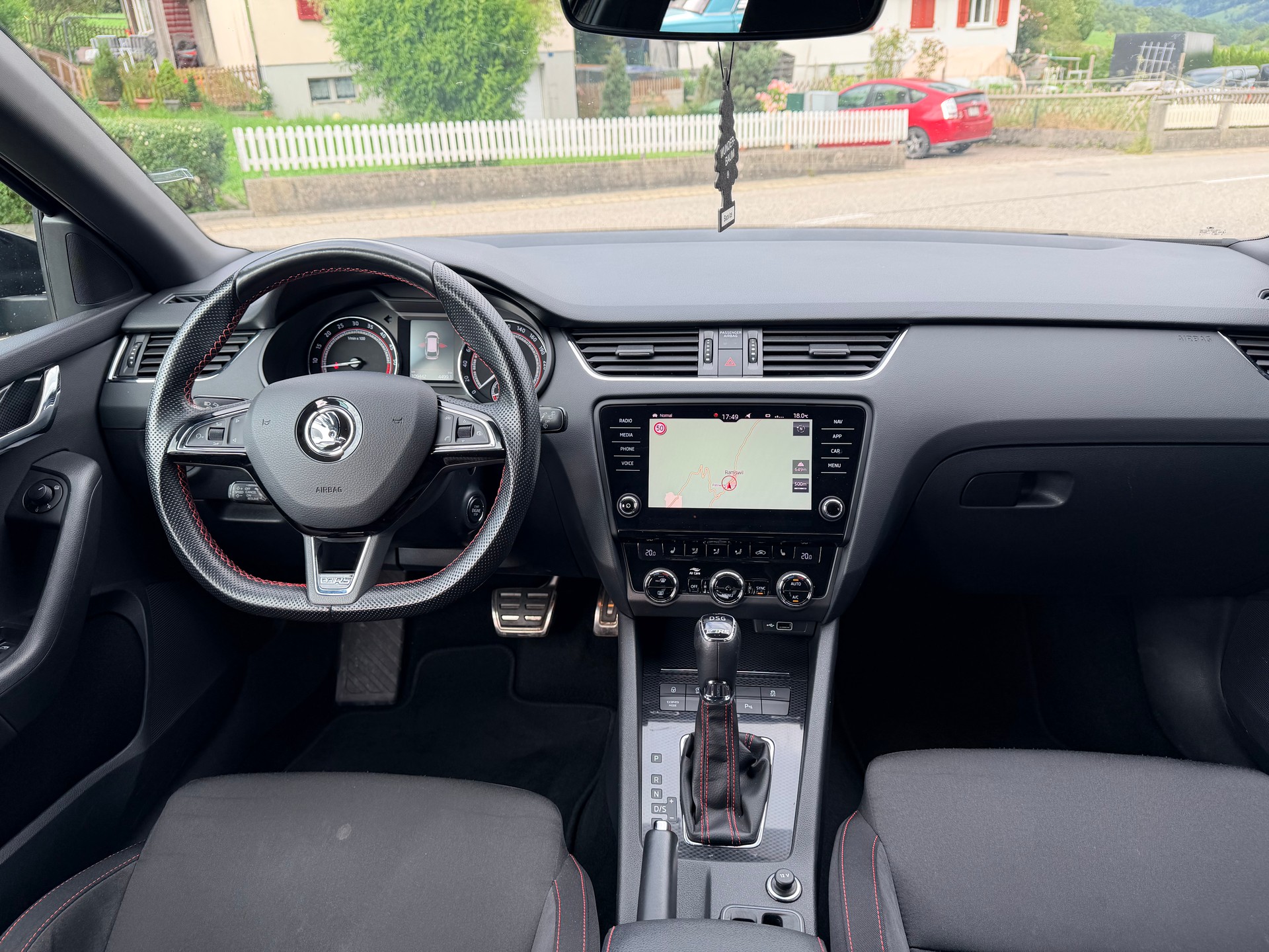 SKODA Octavia Combi 2.0 TDI RS 4x4 DSG-image-5