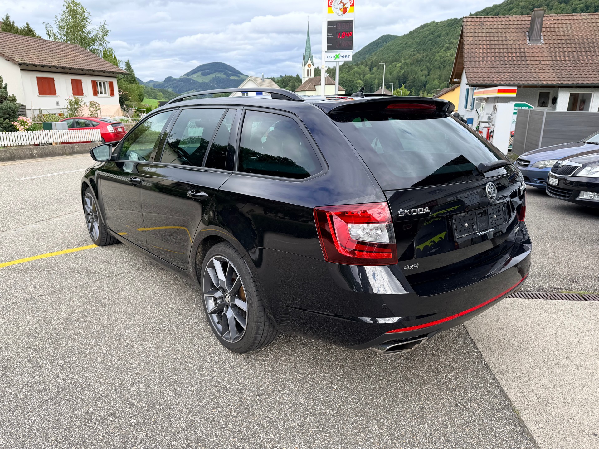 SKODA Octavia Combi 2.0 TDI RS 4x4 DSG-image-4