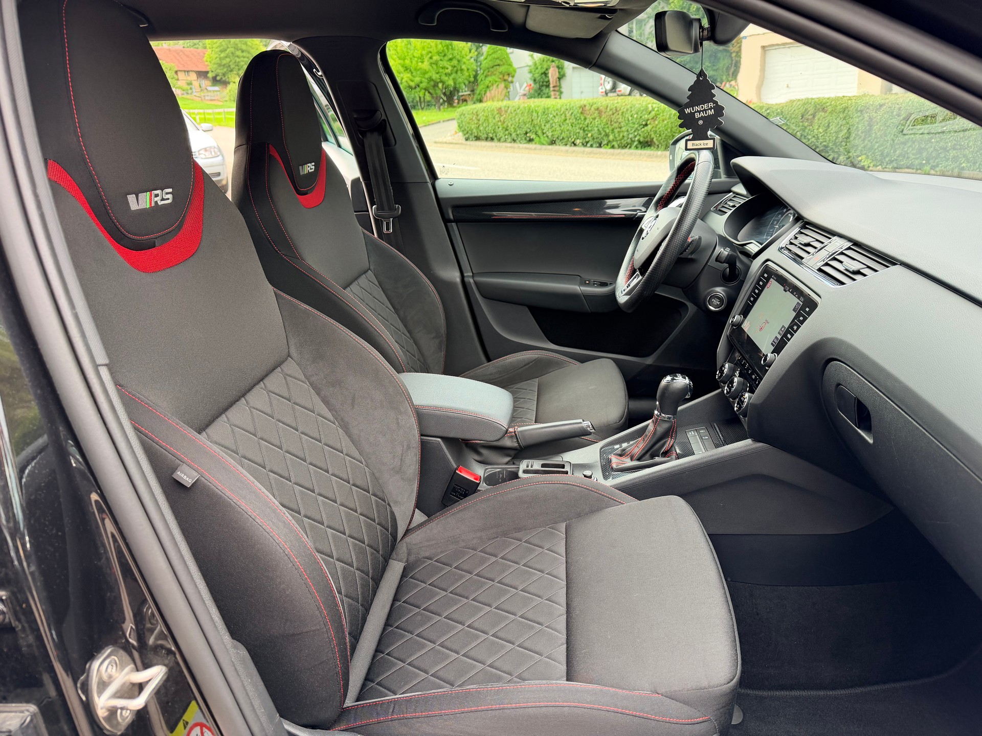 SKODA Octavia Combi 2.0 TDI RS 4x4 DSG-image-6