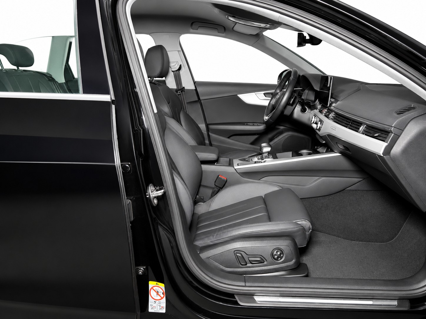 AUDI A4 Avant 2.0 40 TDI Advanced quattro S-Tronic CH FAHRZEUG-image-6