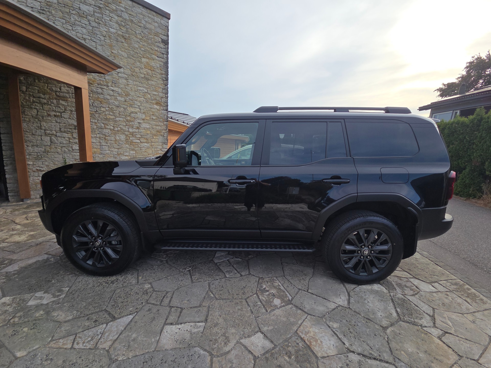 TOYOTA 2.8 D Invincible-image-1