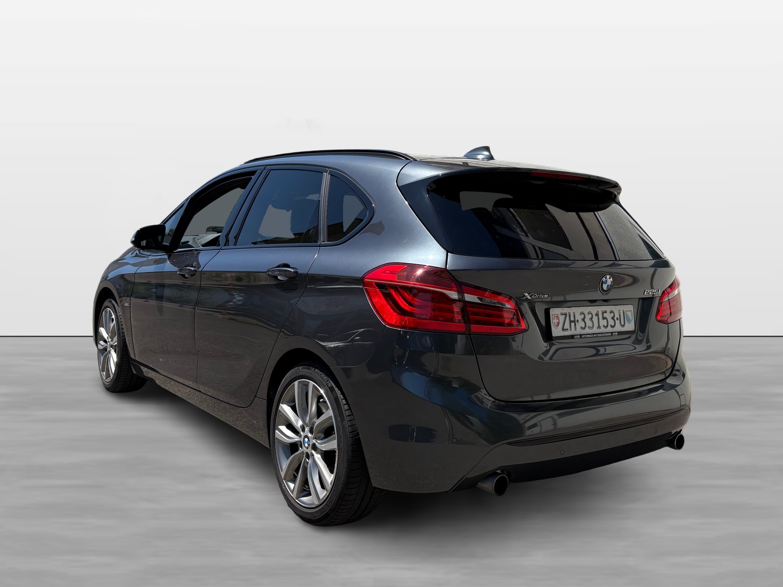 BMW 225i xDrive Active Tourer Sport Line Steptronic-showroom-element-3