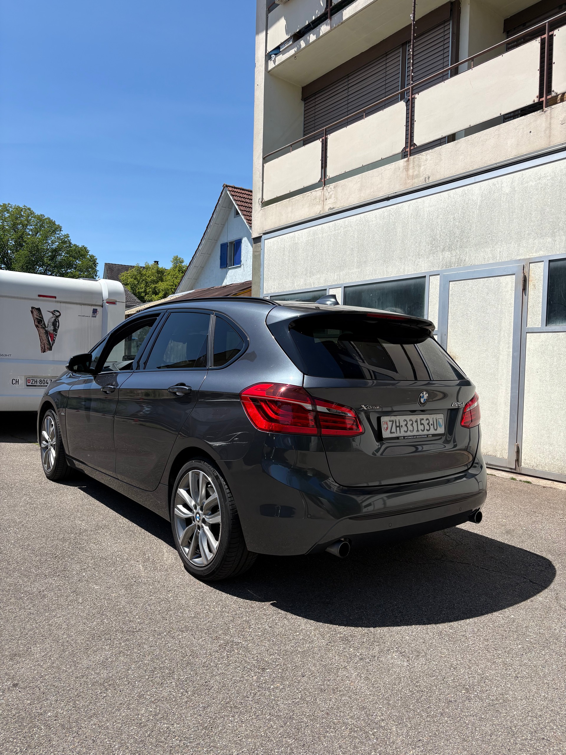 BMW 225i xDrive Active Tourer Sport Line Steptronic-showroom-element-3