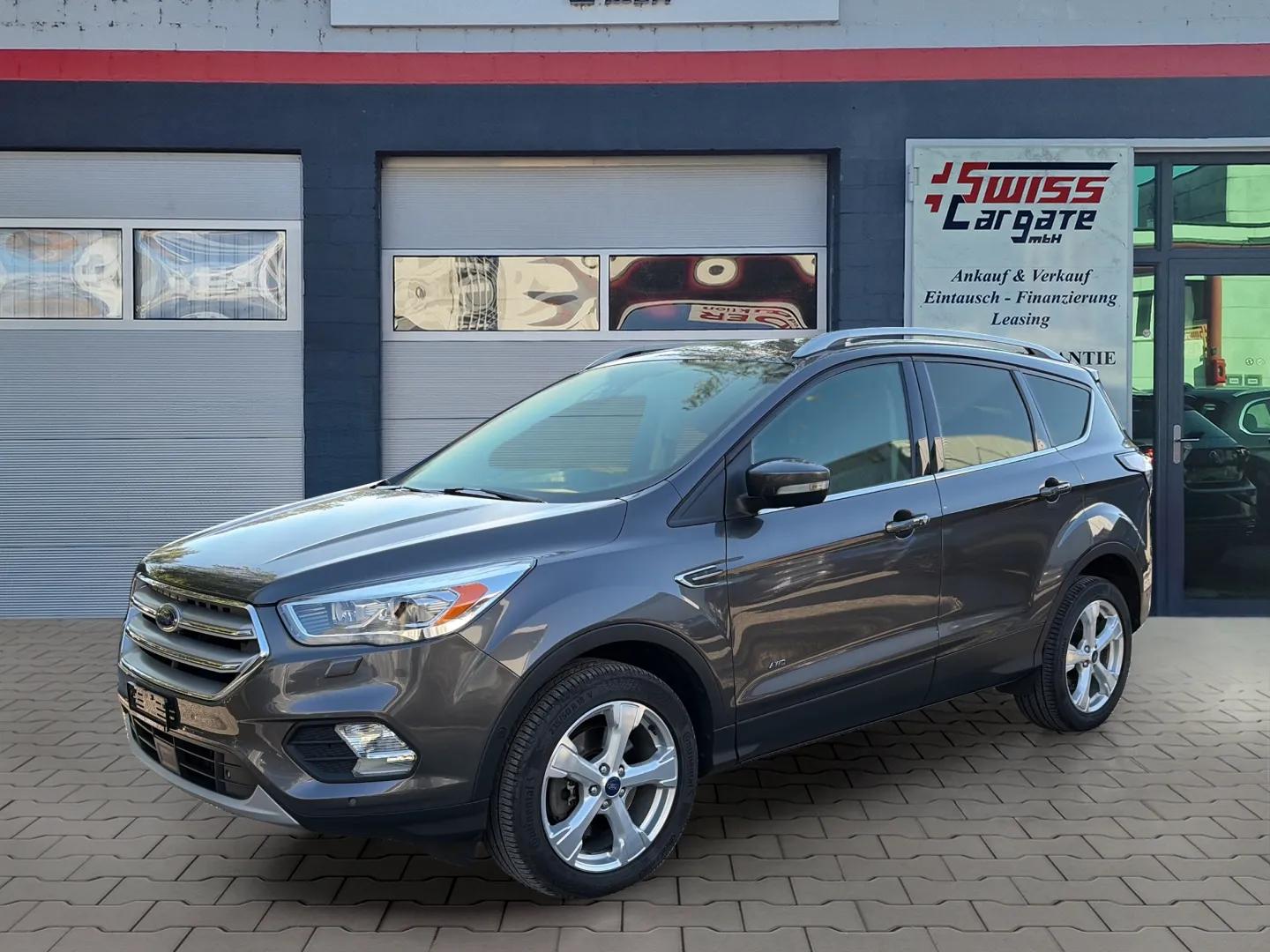 FORD Kuga 2.0 TDCi Titanium 4WD PowerShift mit AHK & Panoramadach-showroom-element-3