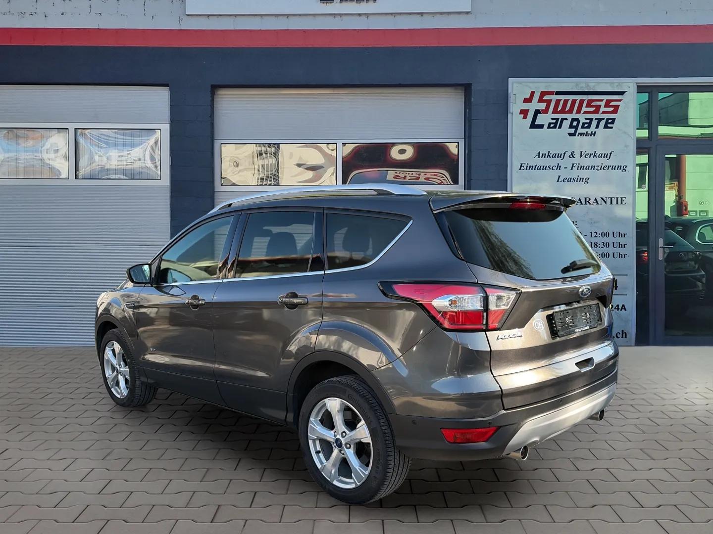 FORD Kuga 2.0 TDCi Titanium 4WD PowerShift mit AHK & Panoramadach-image-5