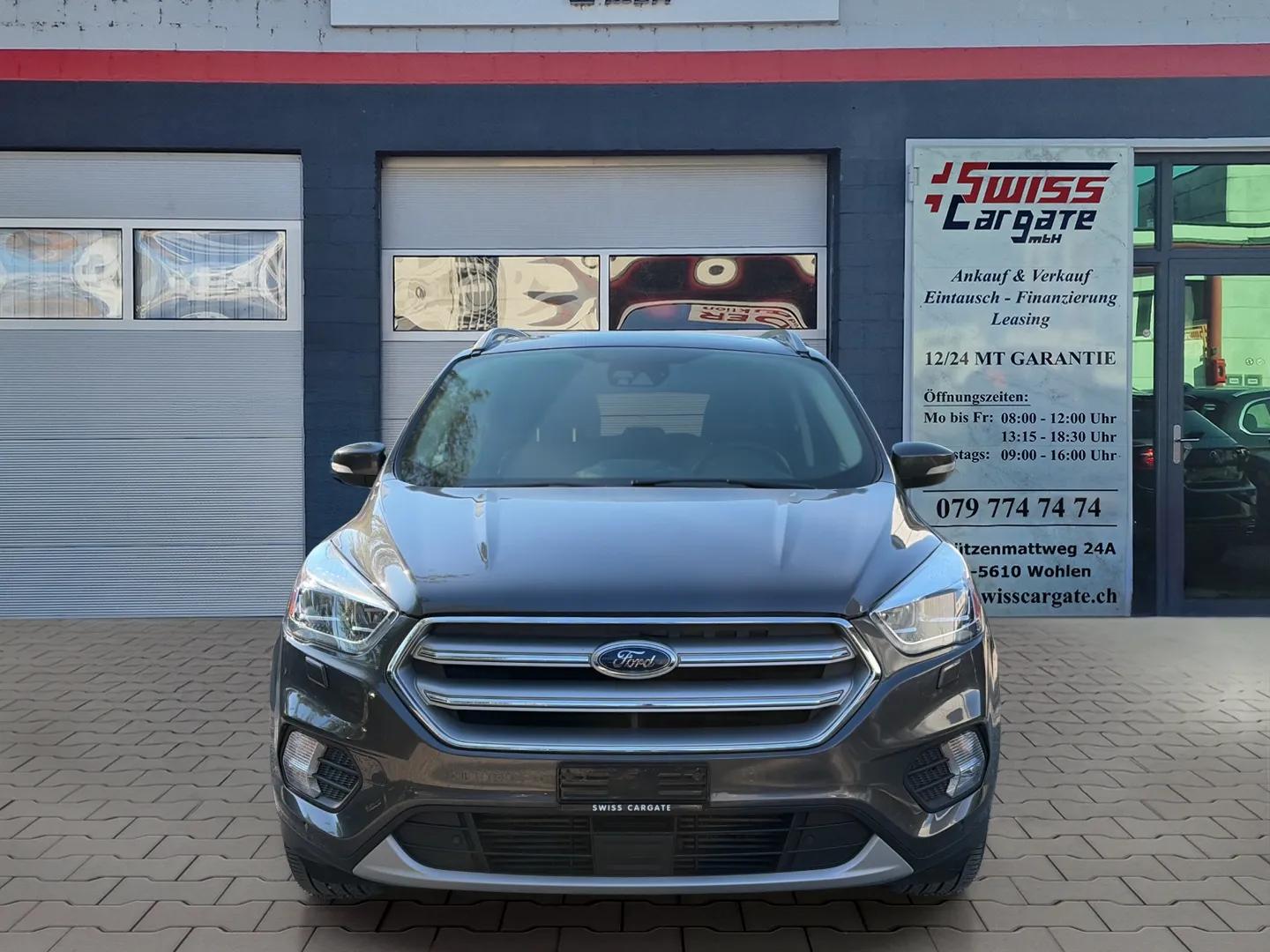 FORD Kuga 2.0 TDCi Titanium 4WD PowerShift mit AHK & Panoramadach-showroom-element-2