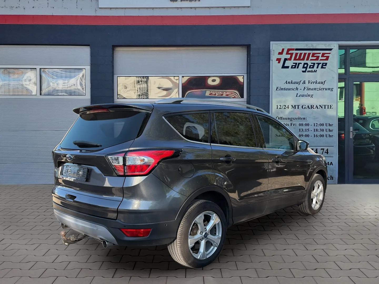 FORD Kuga 2.0 TDCi Titanium 4WD PowerShift mit AHK & Panoramadach-image-7