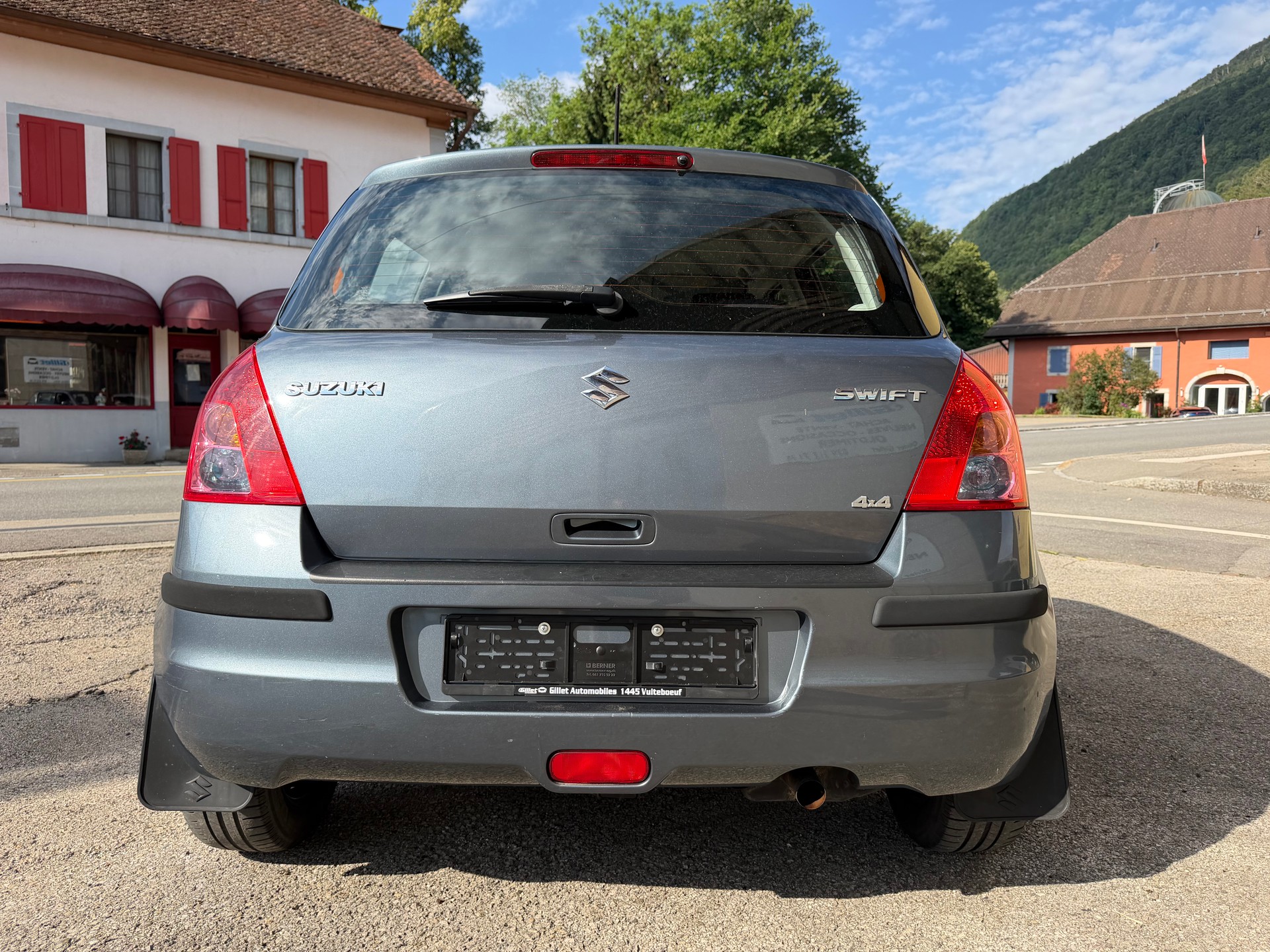 SUZUKI Swift 1.3i 16V GL Top 4x4-image-2