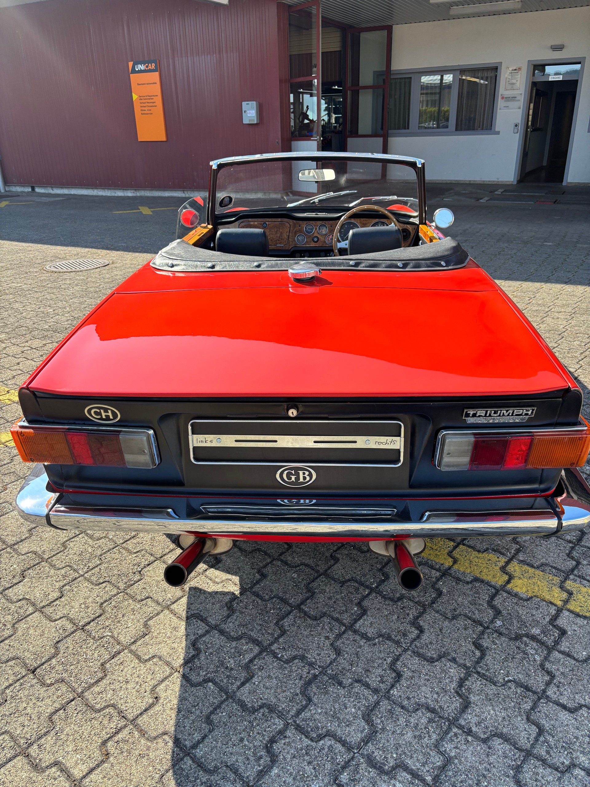 TRIUMPH TR6 PI-image-2