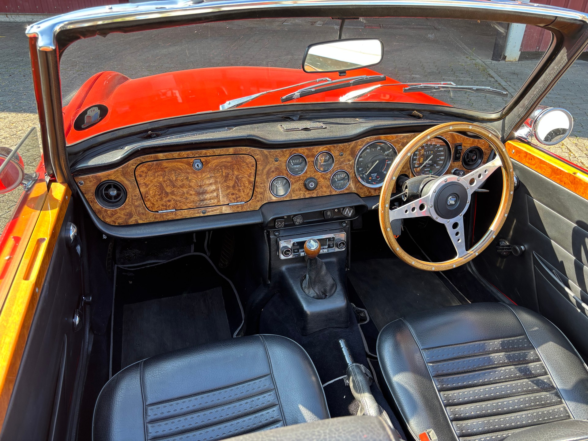 TRIUMPH TR6 PI-image-3