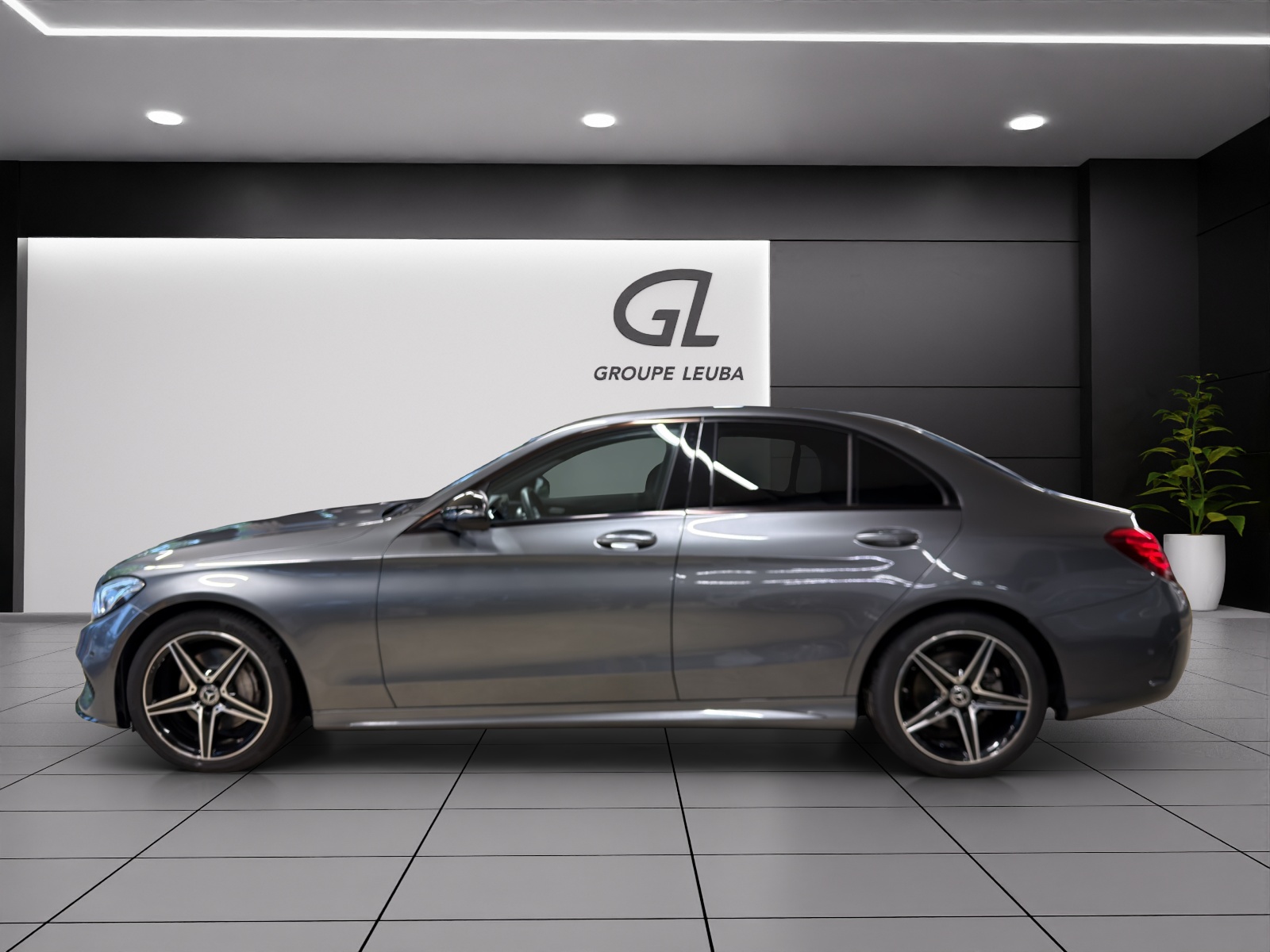 MERCEDES-BENZ C 200 AMG Line 4Matic 9G-Tronic-showroom-element-2