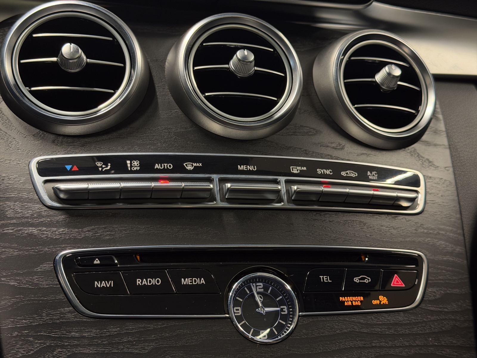 MERCEDES-BENZ C 200 AMG Line 4Matic 9G-Tronic-image-13