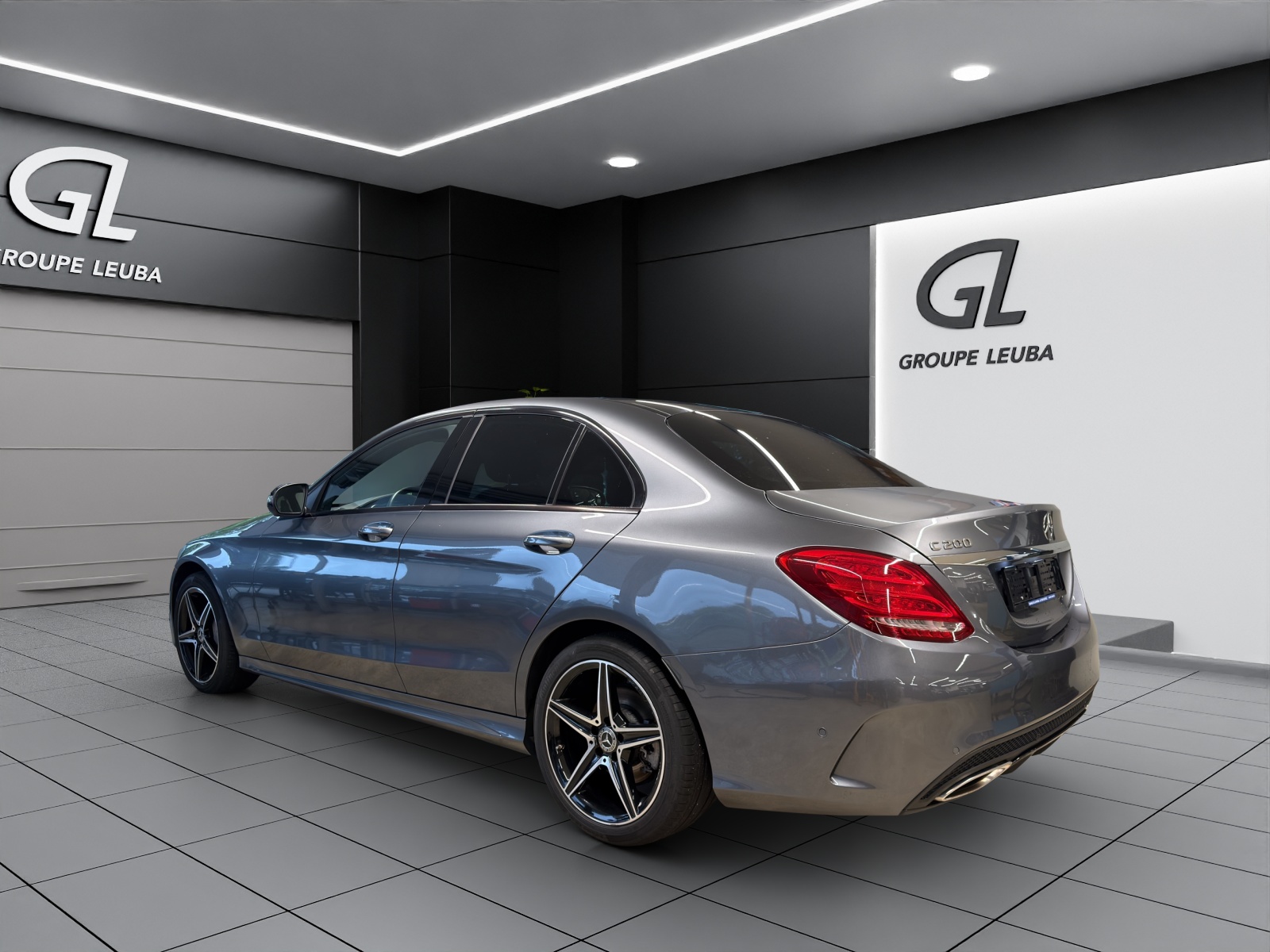 MERCEDES-BENZ C 200 AMG Line 4Matic 9G-Tronic-showroom-element-3