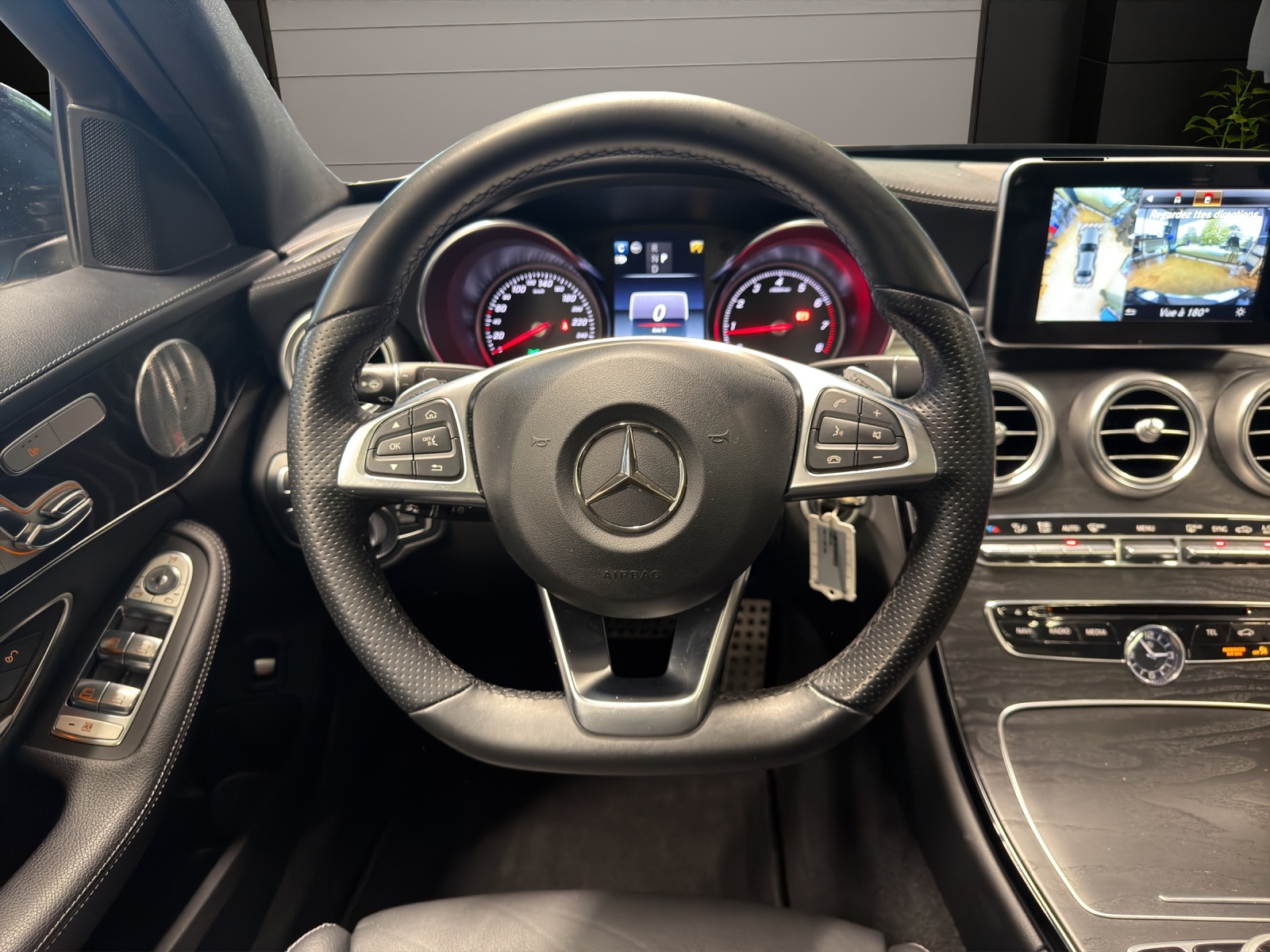 MERCEDES-BENZ C 200 AMG Line 4Matic 9G-Tronic-image-10