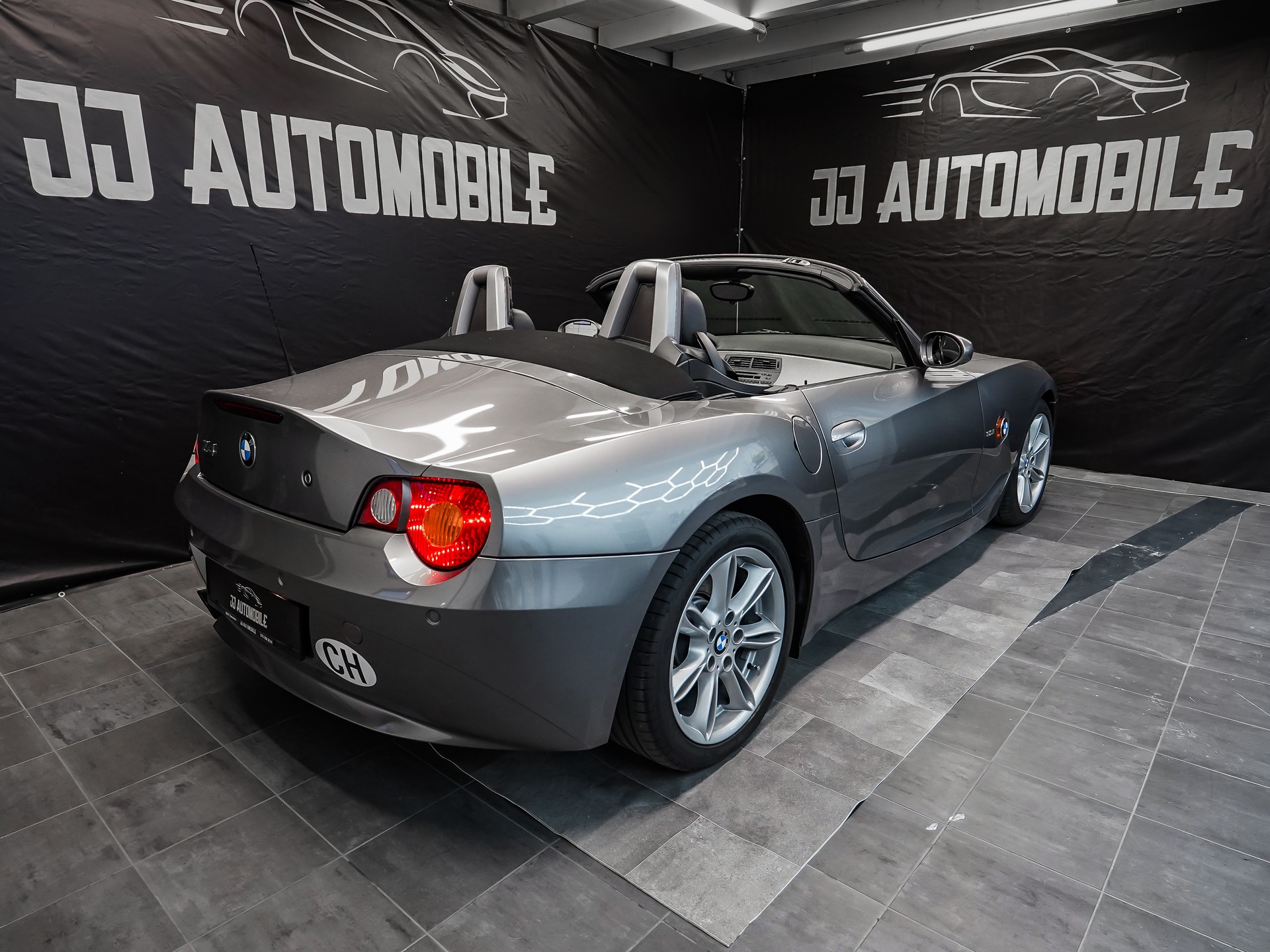 BMW Z4 3.0i Roadster-image-6