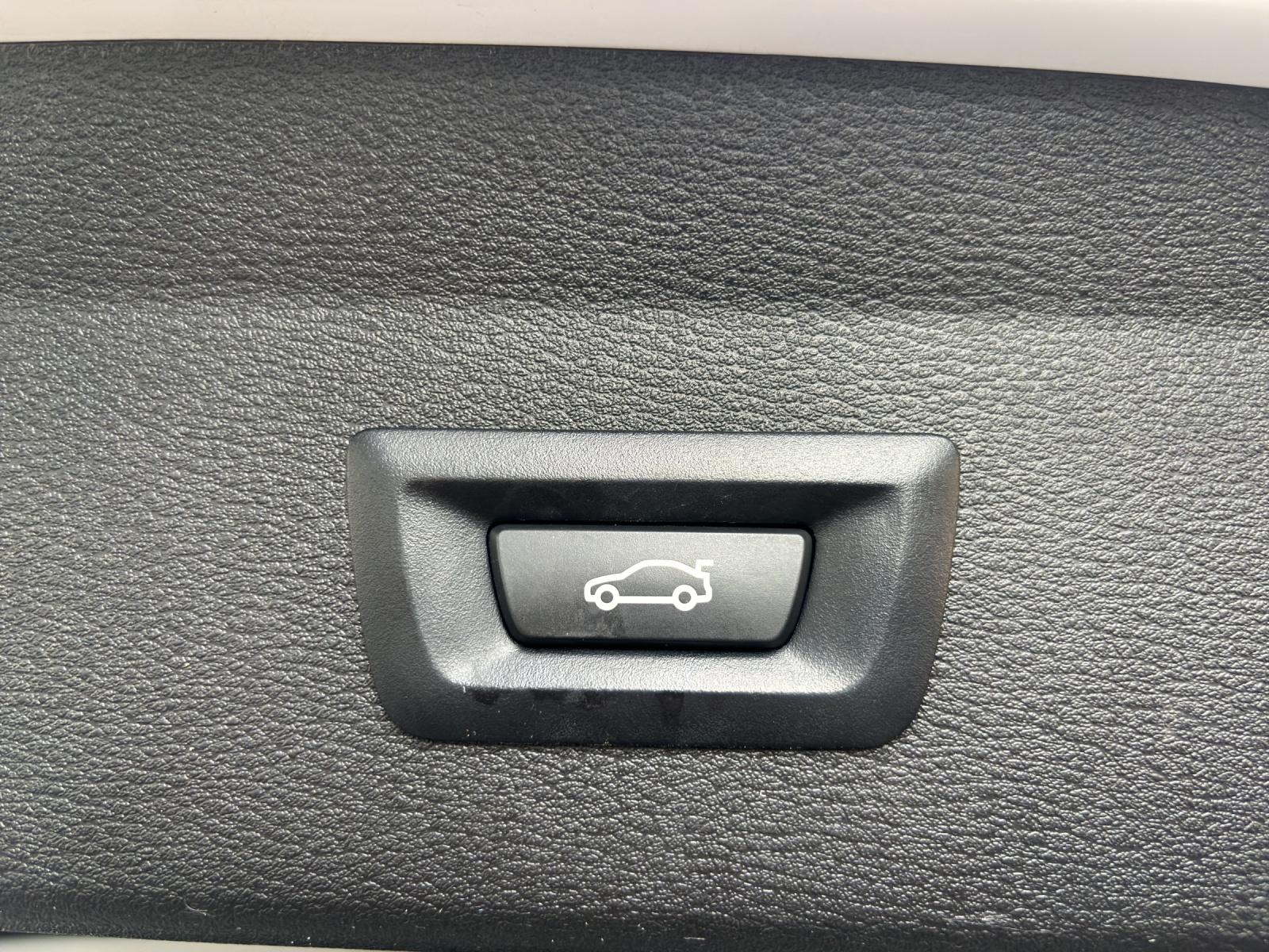 BMW X1 18i sDrive-image-20