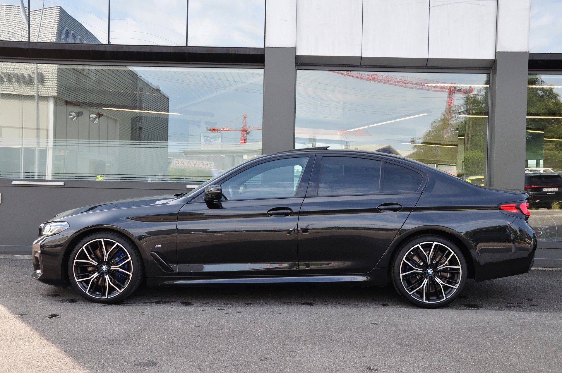 BMW 540d xDrive 48V M Sport Pro Steptronic-image-6