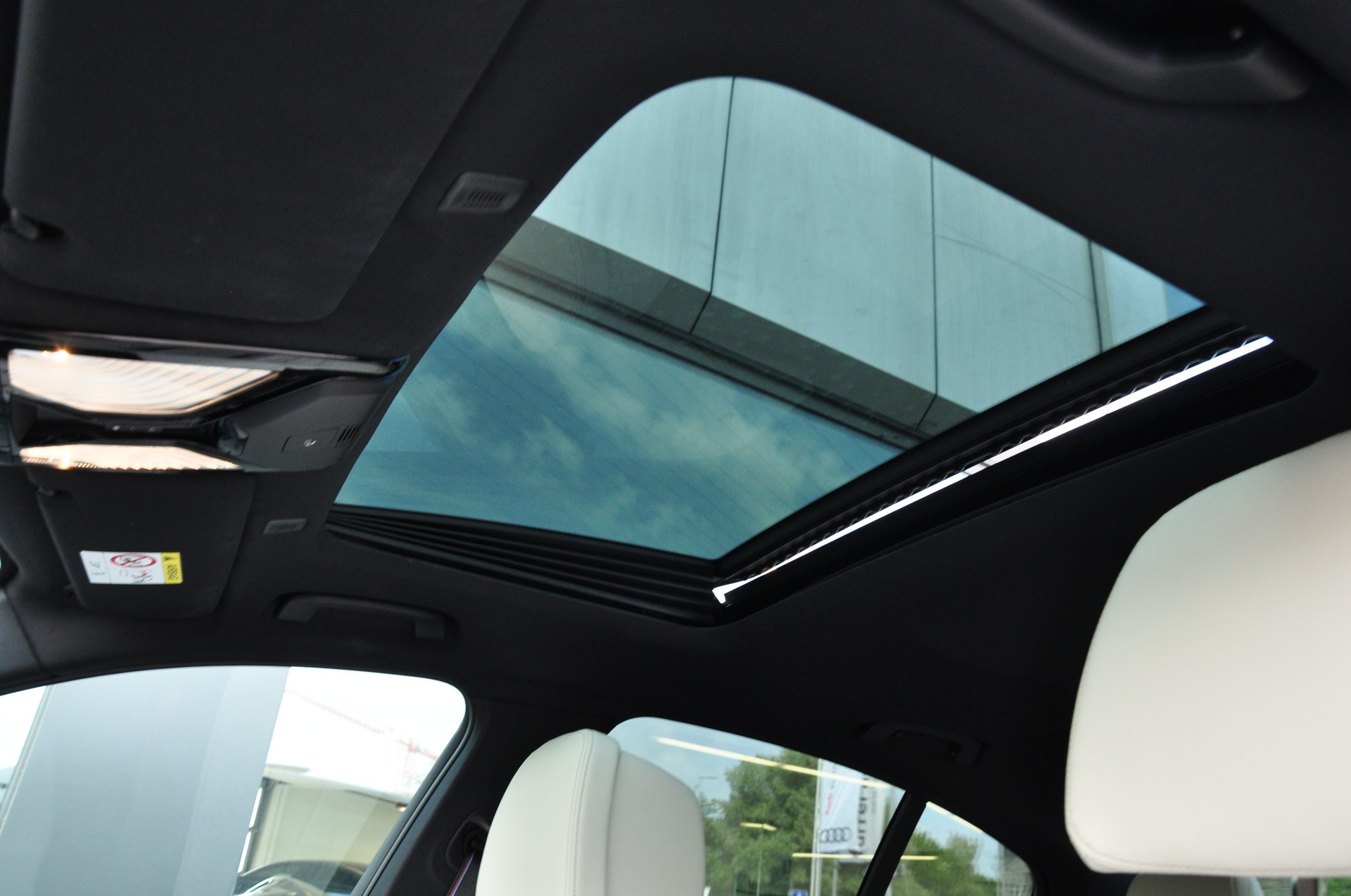 BMW 540d xDrive 48V M Sport Pro Steptronic-image-19