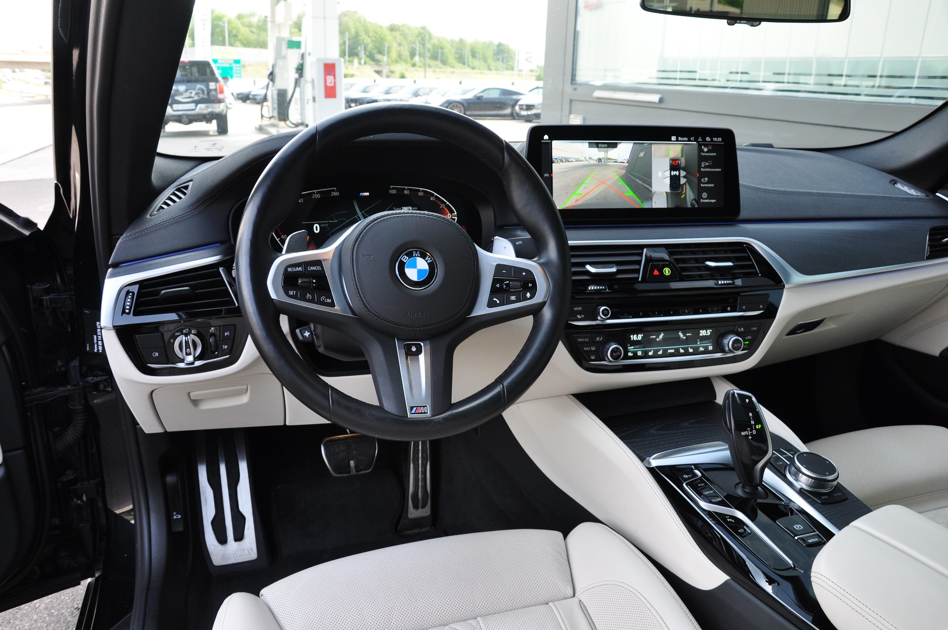 BMW 540d xDrive 48V M Sport Pro Steptronic-image-18