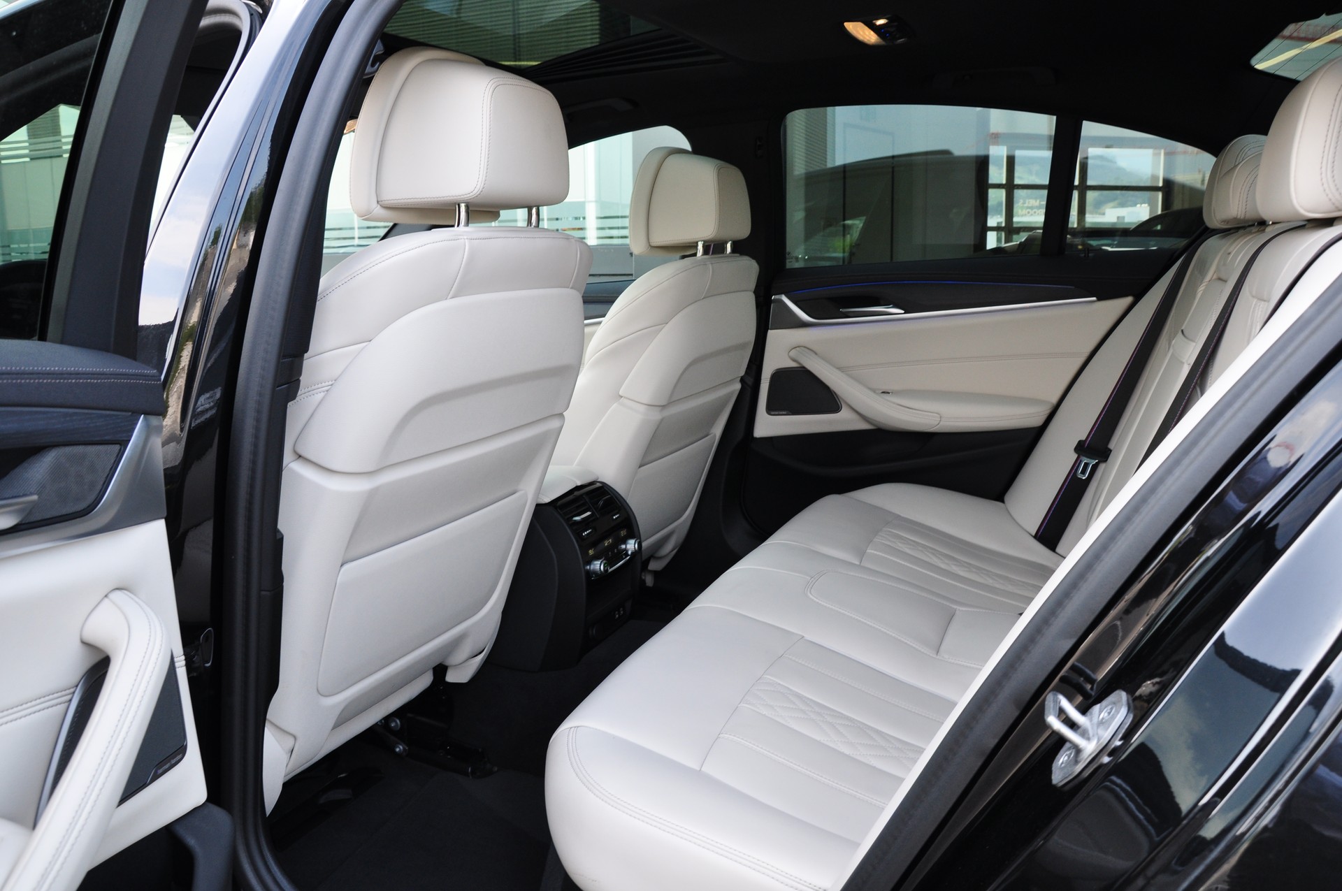 BMW 540d xDrive 48V M Sport Pro Steptronic-image-22