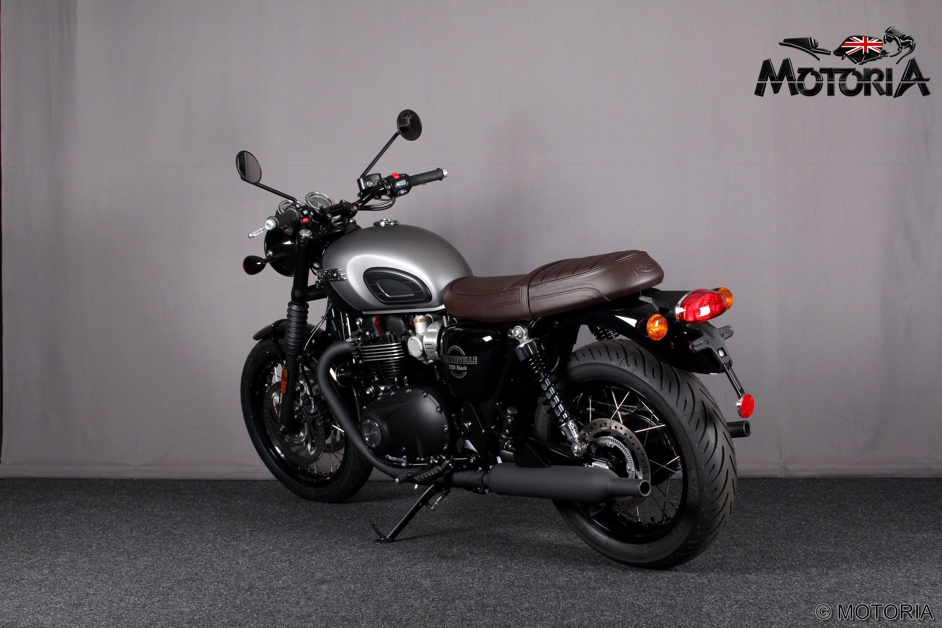TRIUMPH Bonneville T120 Black-image-4