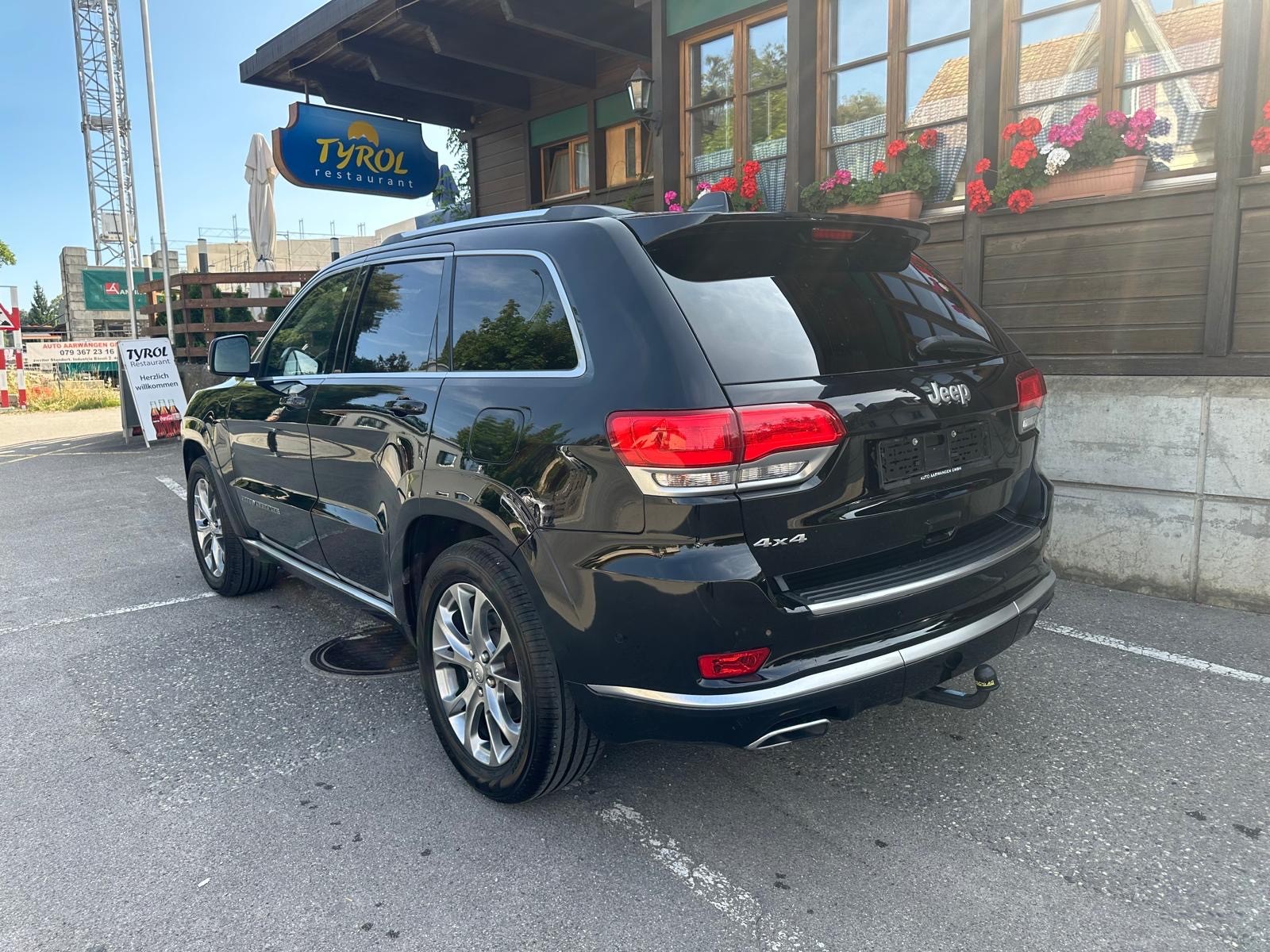 JEEP Grand Cherokee 3.0 CRD Summit Automatic-showroom-element-2