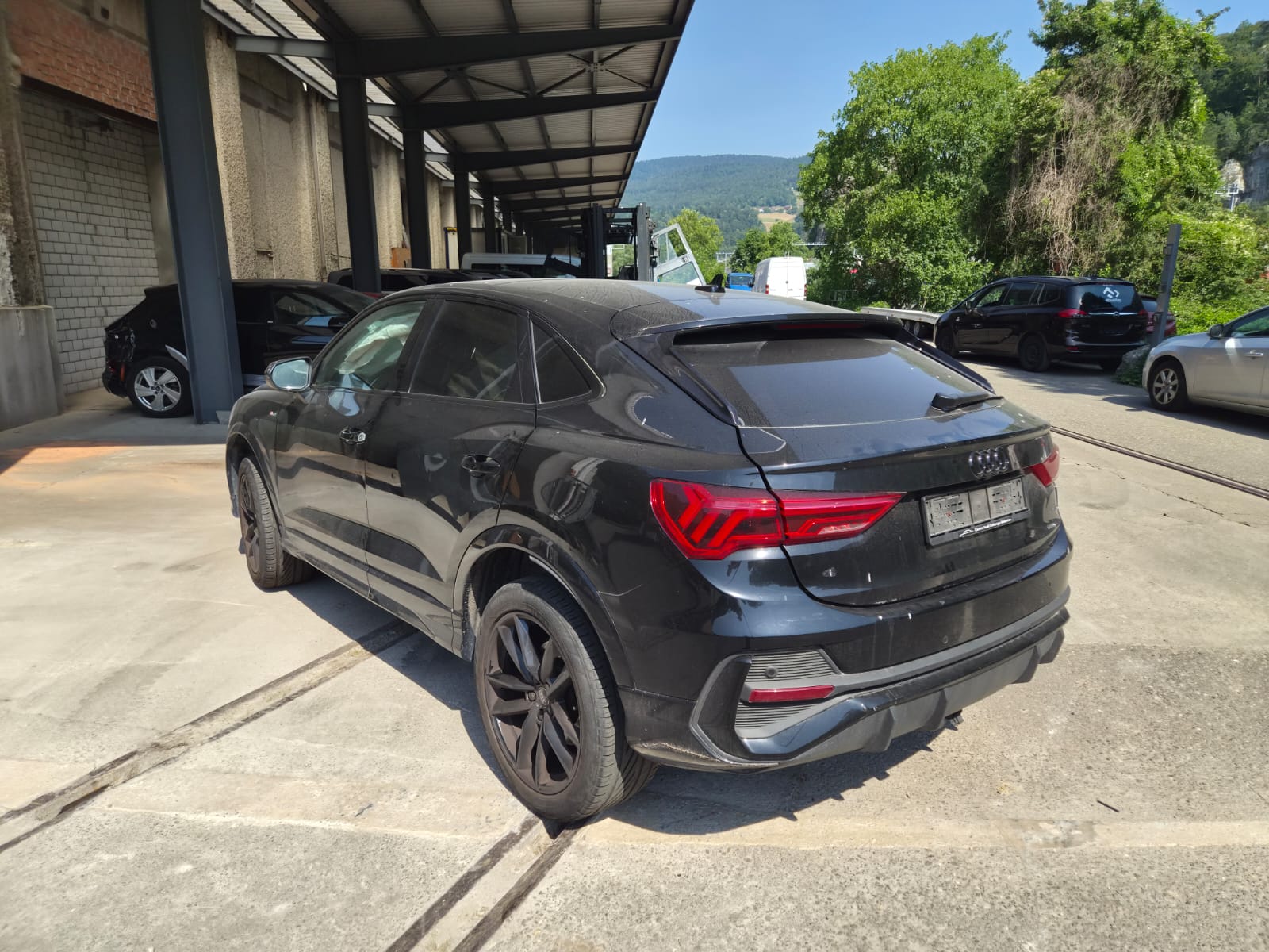 AUDI Q3 Sportback 40 TDI S line quattro S-tronic-showroom-element-3