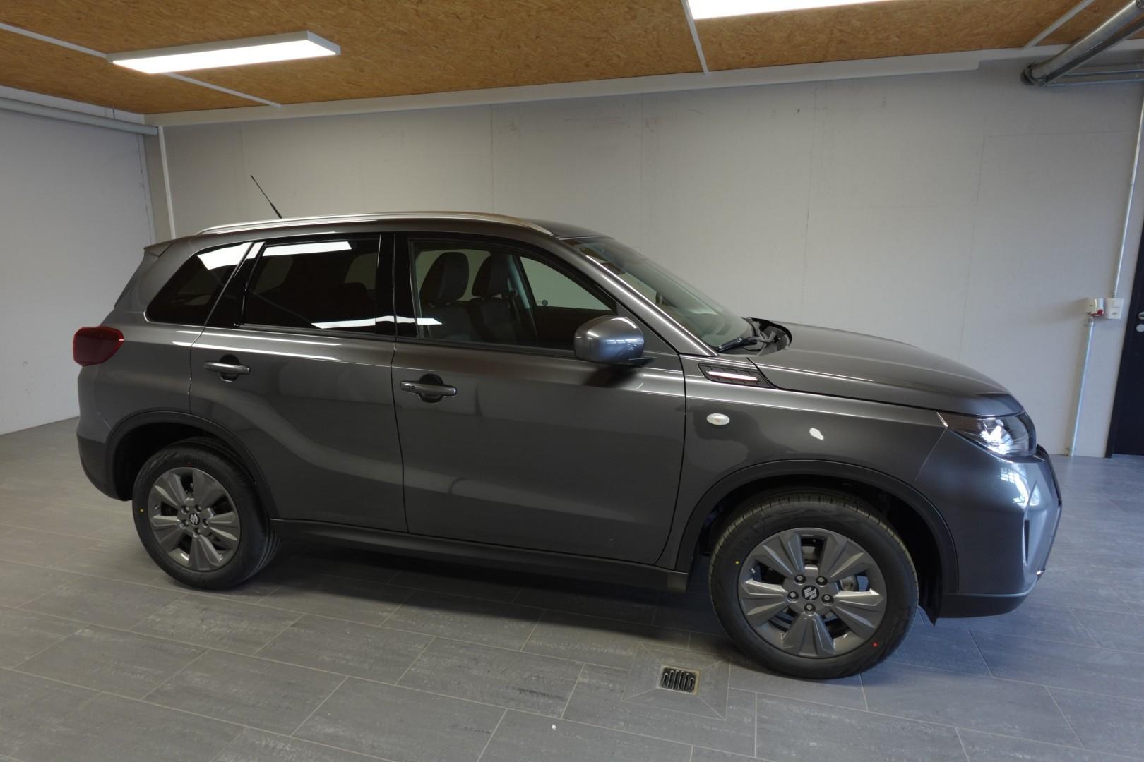 SUZUKI Vitara 1.4 T Compact+ Hybrid 4x4-image-4