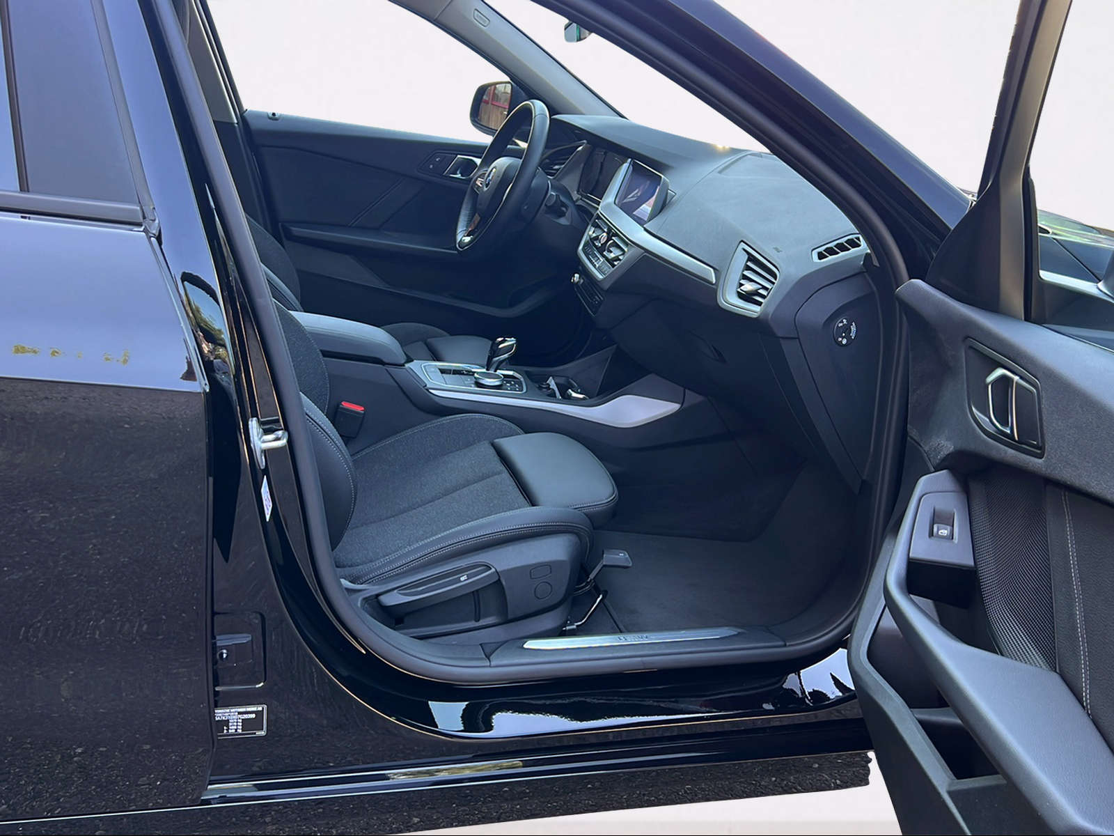 BMW 118i Steptronic-image-3