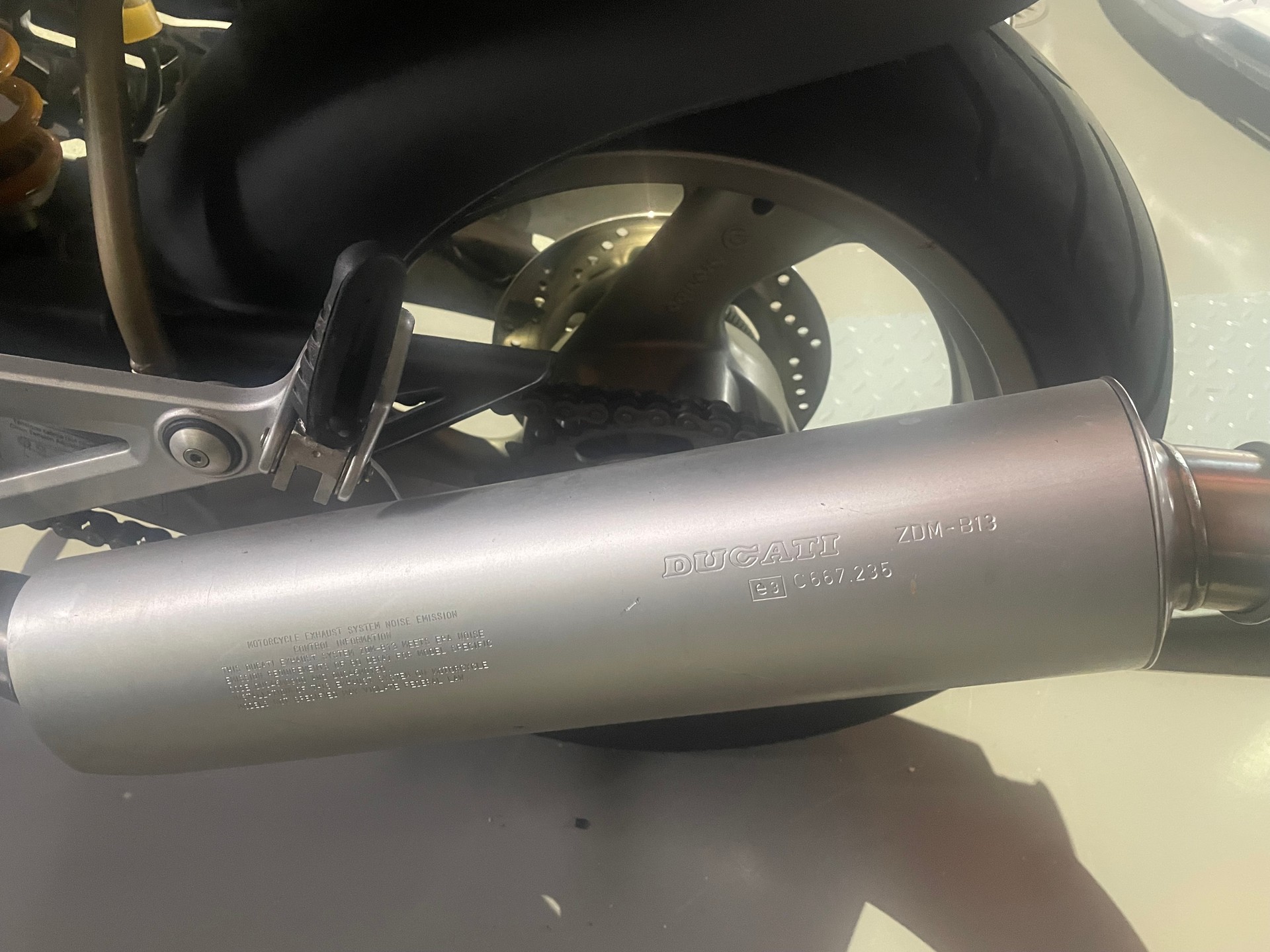 DUCATI Monster 750-image-5