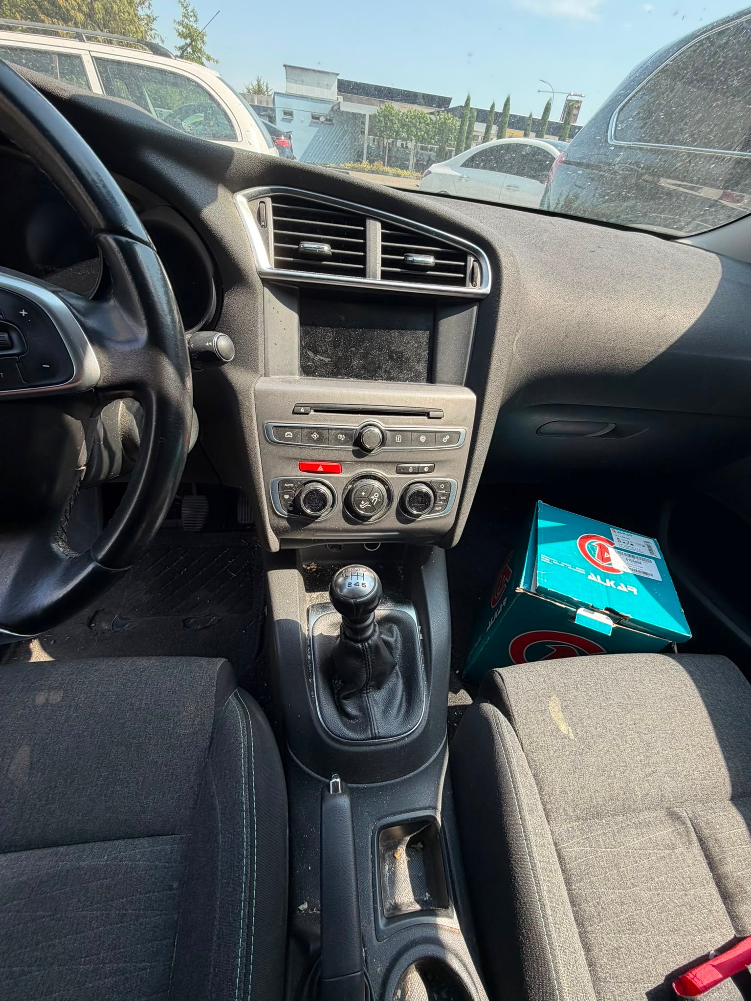 CITROEN C4 1.2 Pure Tech Shine-image-5