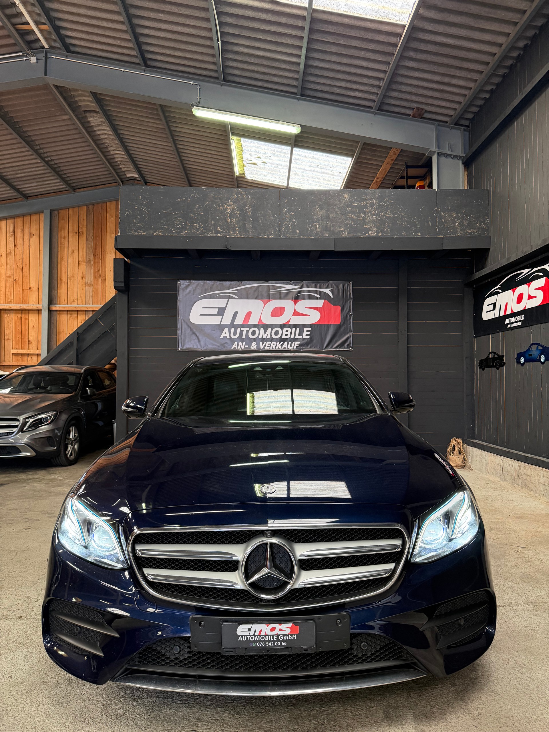 MERCEDES-BENZ E 220 d AMG Line 9G-Tronic-image-1