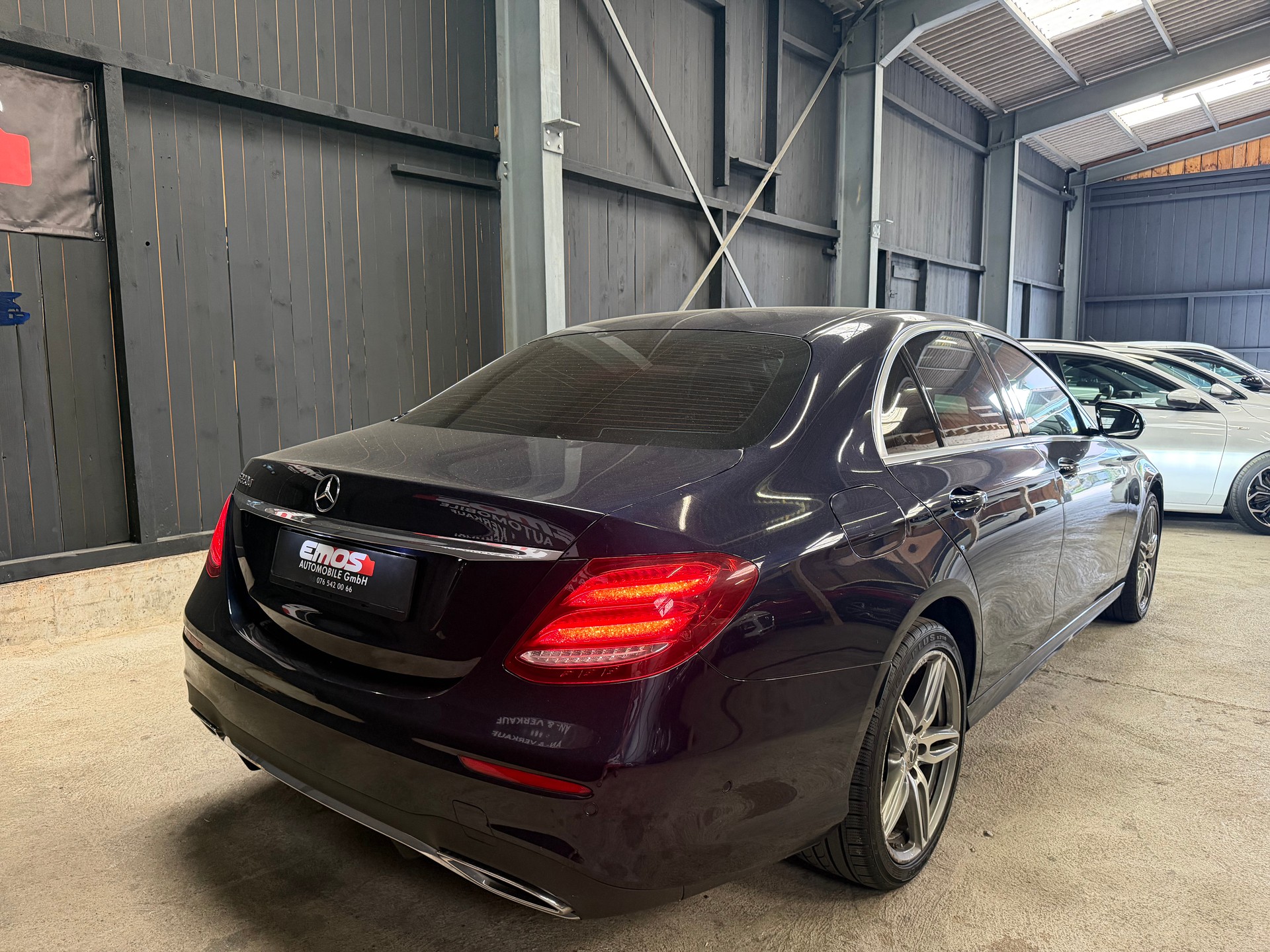 MERCEDES-BENZ E 220 d AMG Line 9G-Tronic-image-5