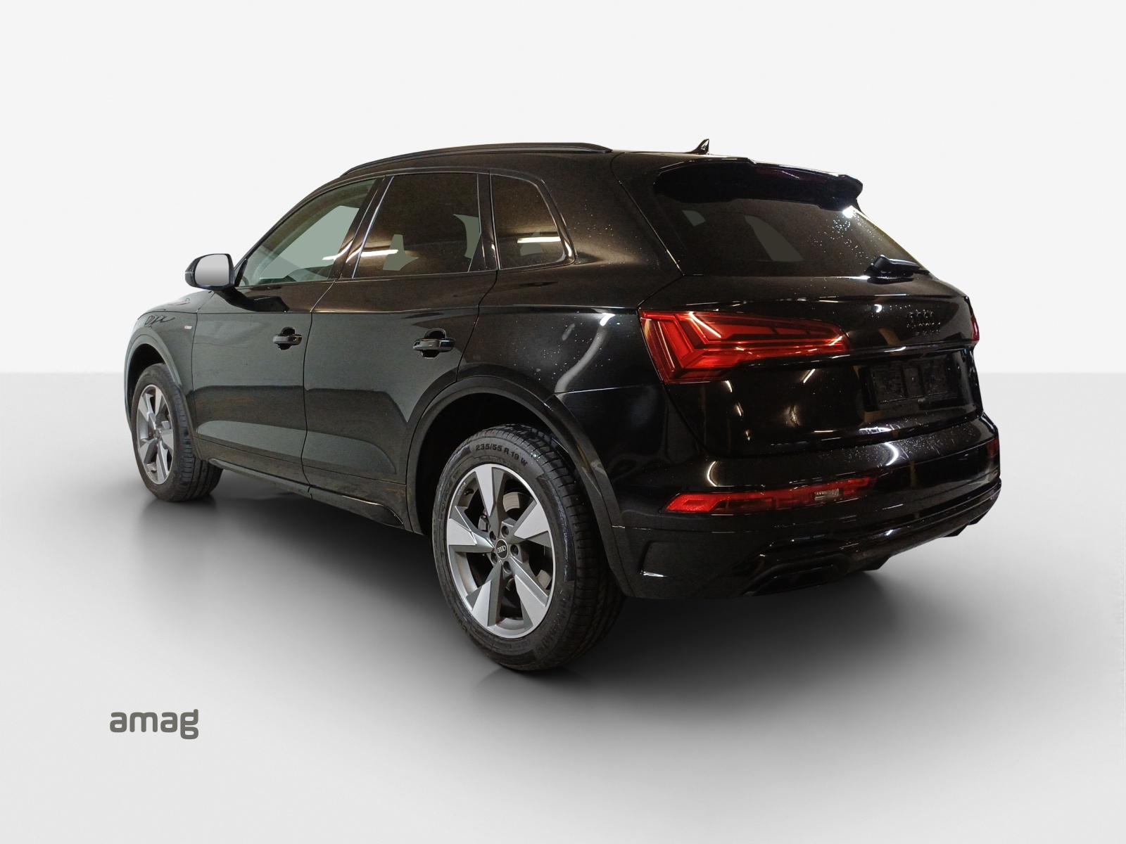 AUDI Q5 45 TFSI S-line quattro S-tronic-showroom-element-2