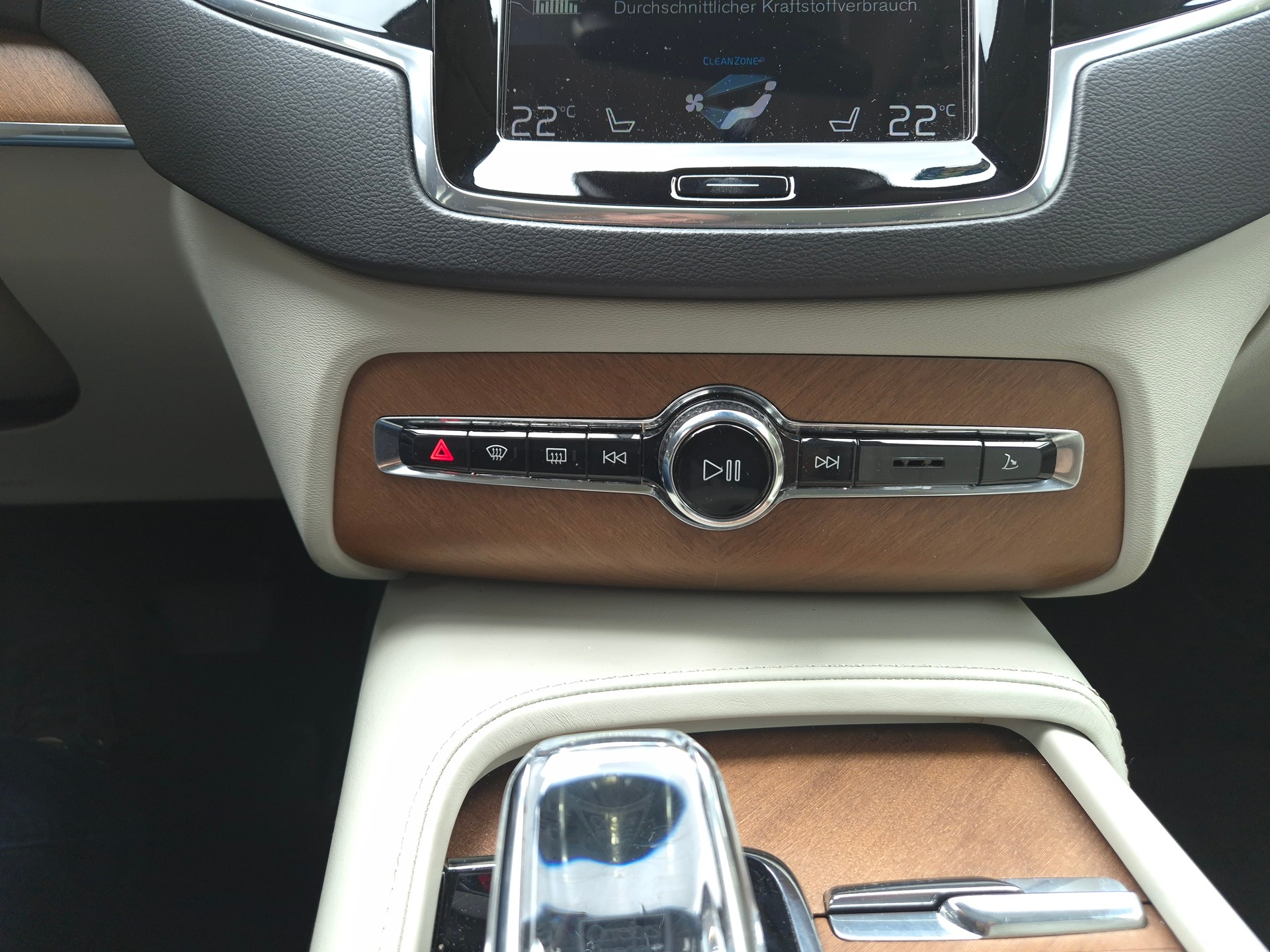VOLVO XC90 T8 eAWD Inscription Geartronic-image-22
