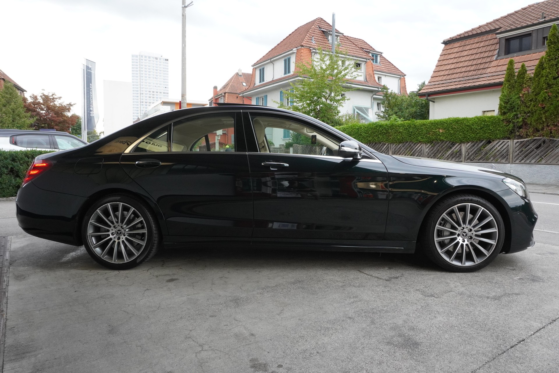 MERCEDES-BENZ S 560 4Matic 9G-Tronic-image-4