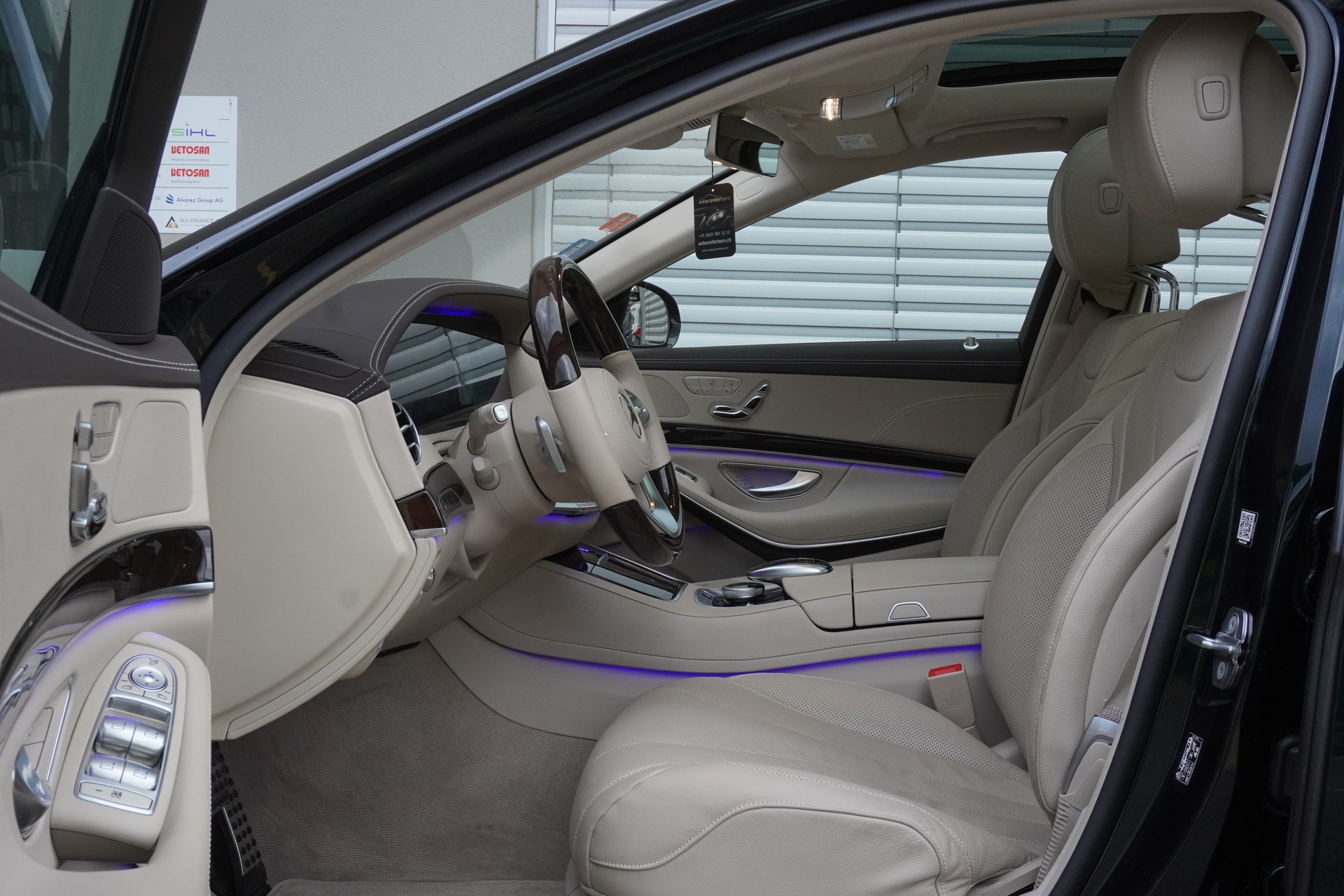 MERCEDES-BENZ S 560 4Matic 9G-Tronic-image-9