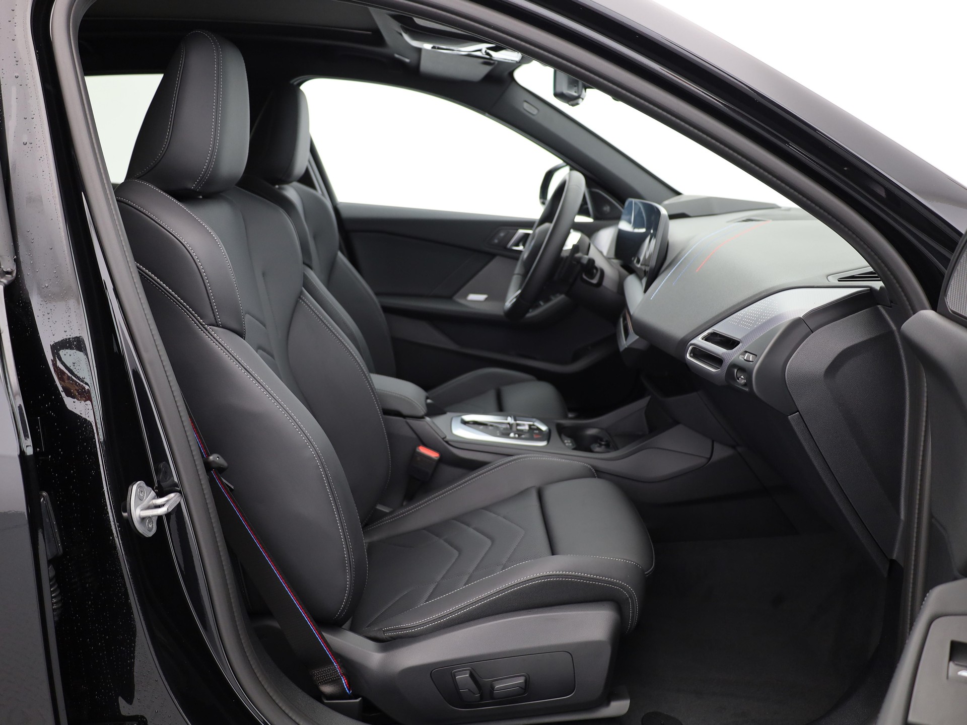 BMW 1er Reihe F70 120d-image-16