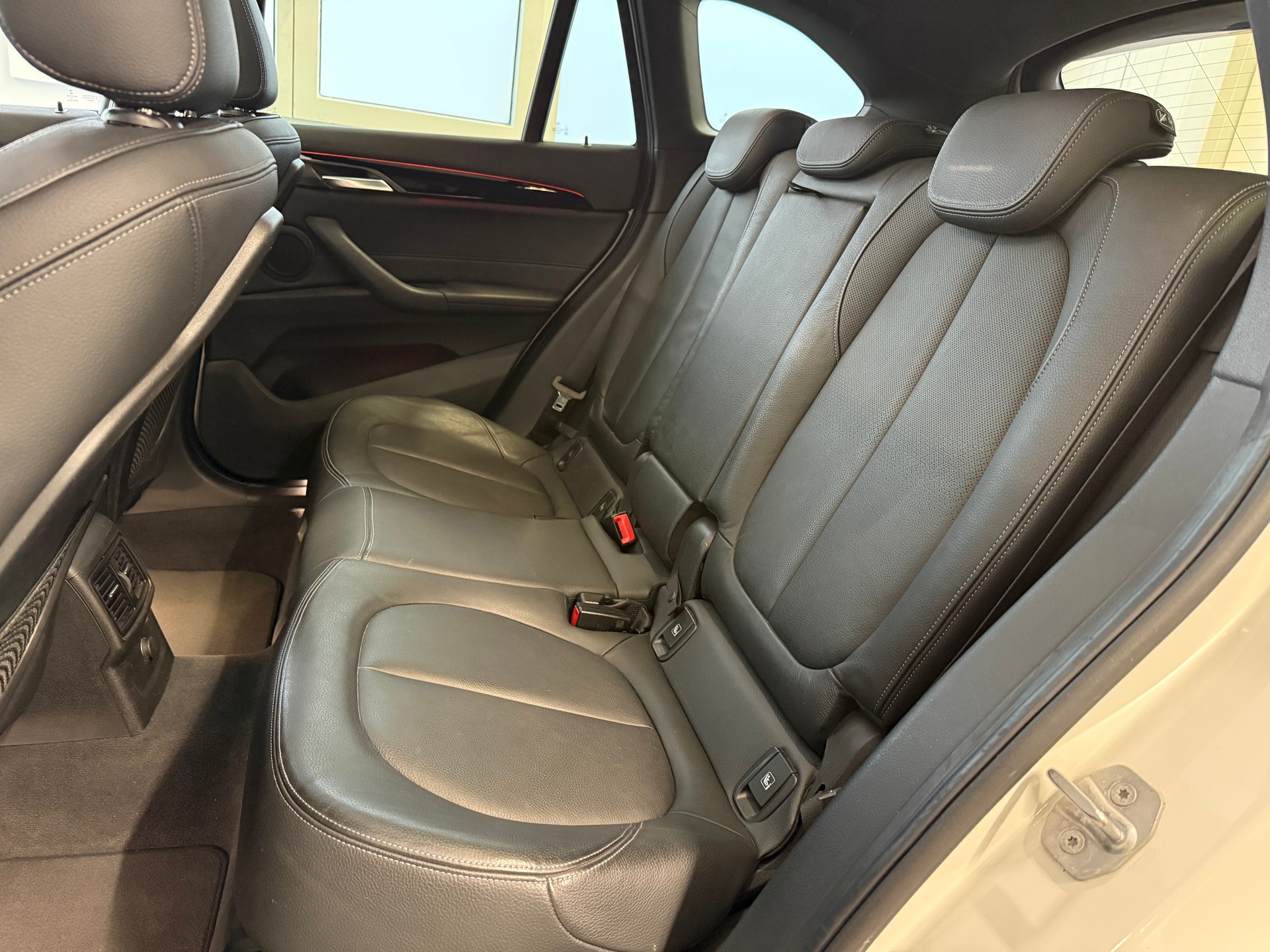 BMW X1 xDrive 20i Sport Line Steptronic-image-20