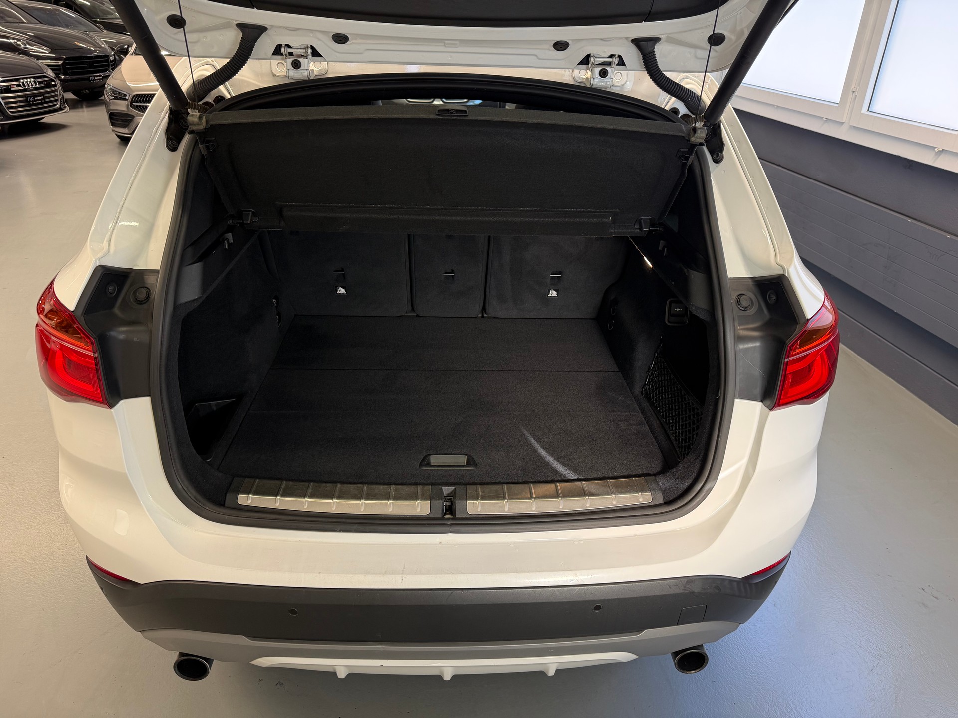 BMW X1 xDrive 20i Sport Line Steptronic-image-5