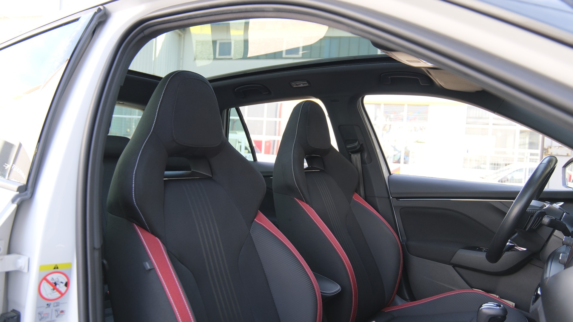 SKODA Kamiq 1.5 TSI Monte Carlo DSG-image-14