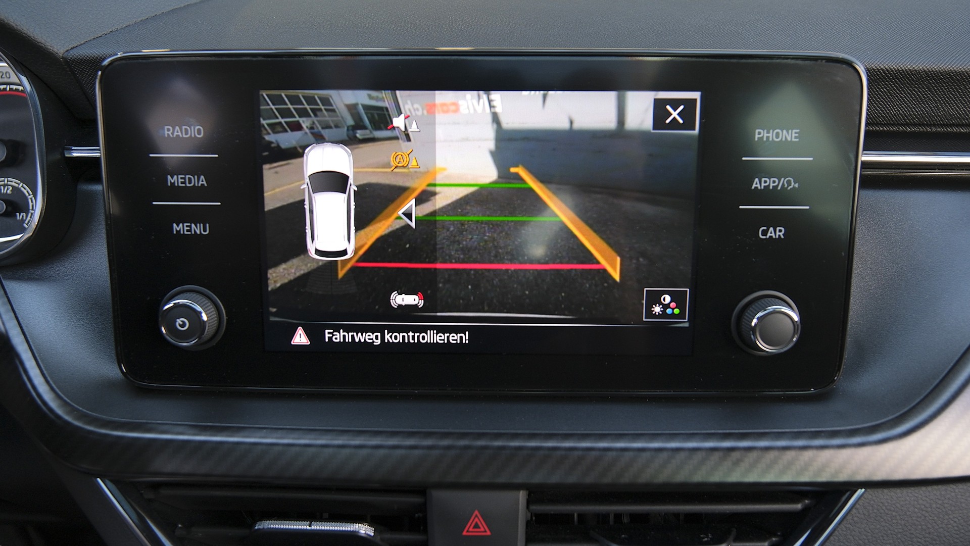 SKODA Kamiq 1.5 TSI Monte Carlo DSG-image-18