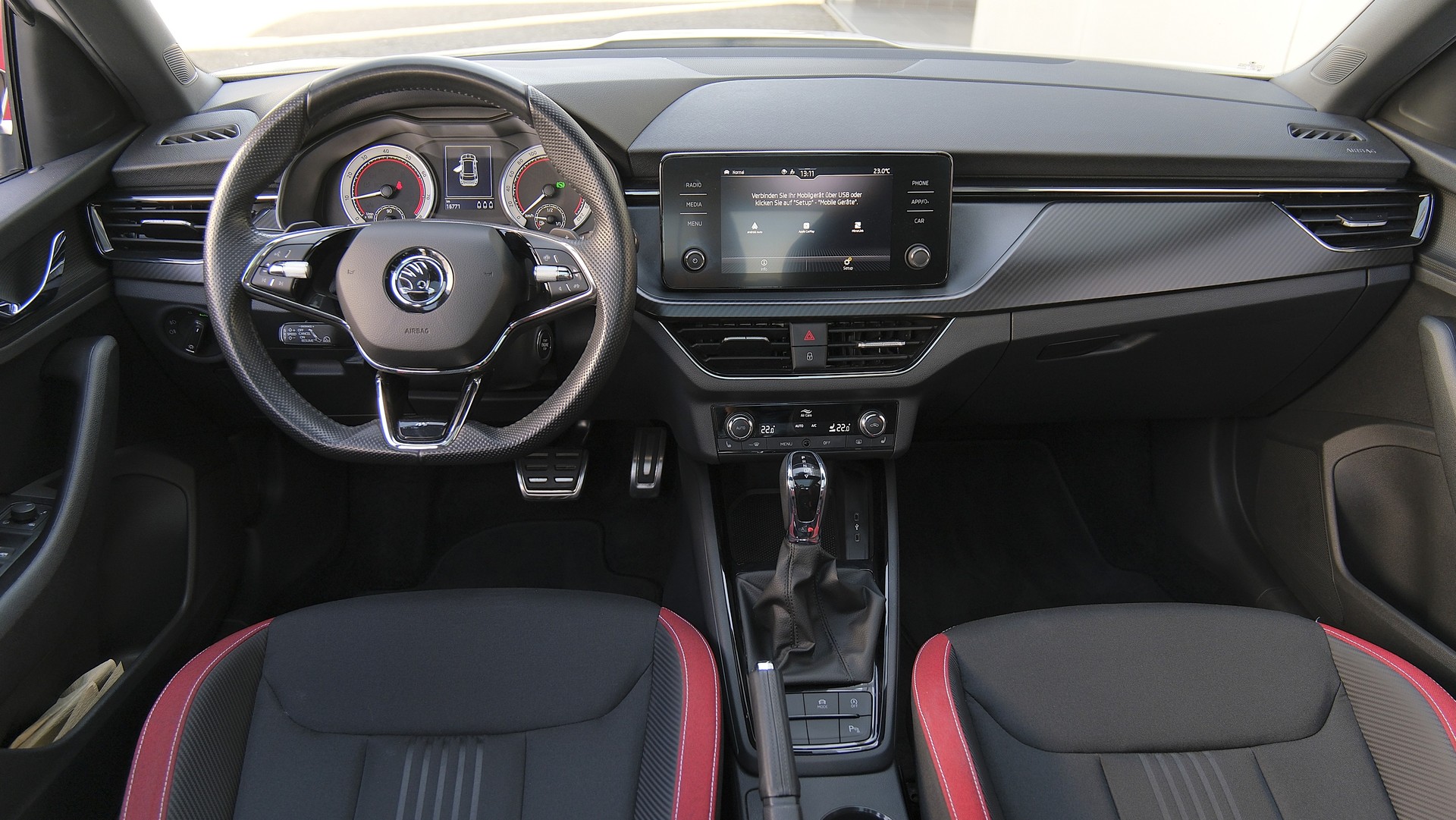 SKODA Kamiq 1.5 TSI Monte Carlo DSG-image-5